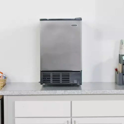 15 In. 12 Lb. Built-In Ice Maker in Stainless Steel | Fridge.com