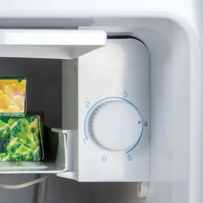 Igloo 1.6 Cubic Feet Freestanding Mini Fridge with Freezer | Fridge.com