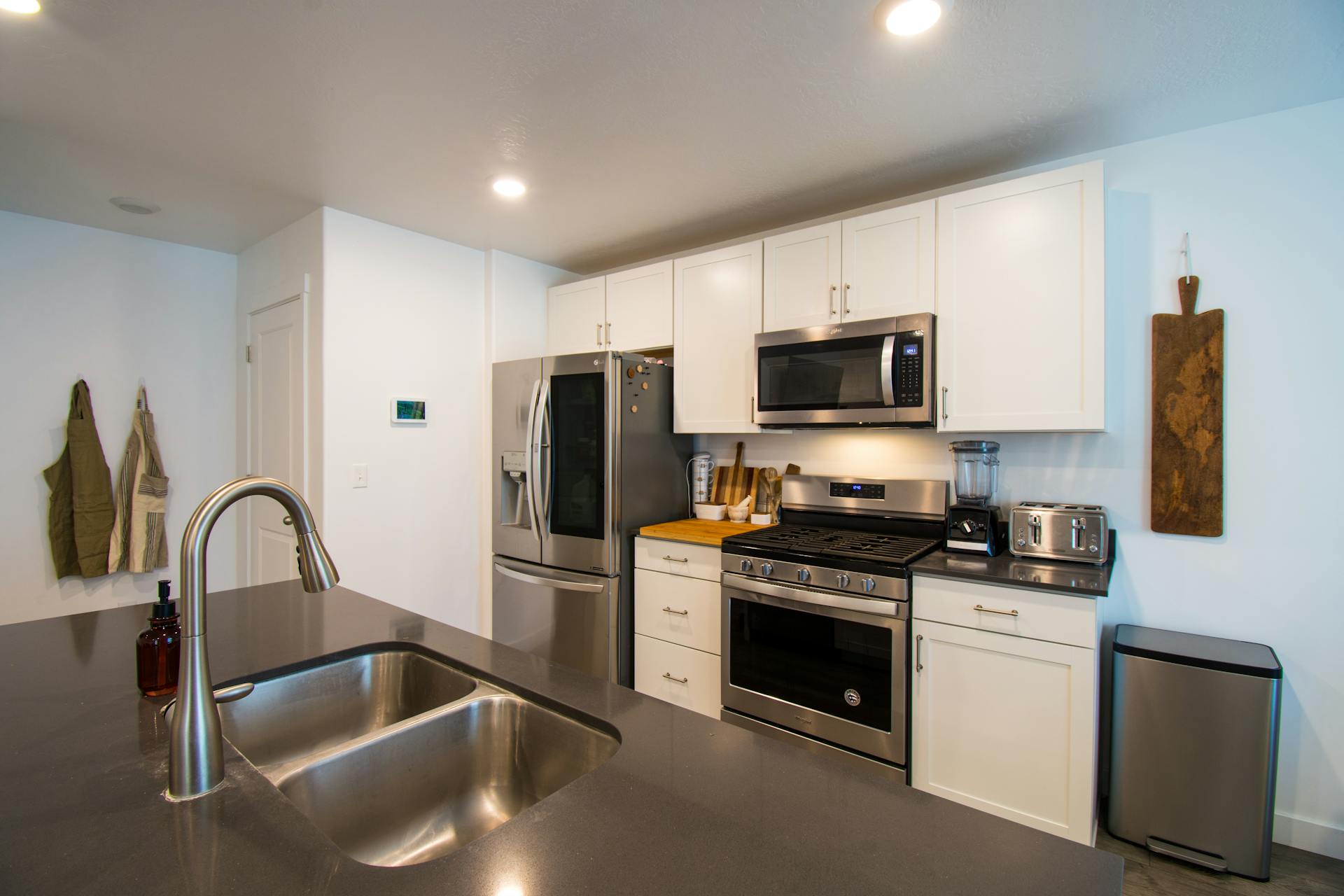 Best Fridge For Overland Park Homes | Fridge.com