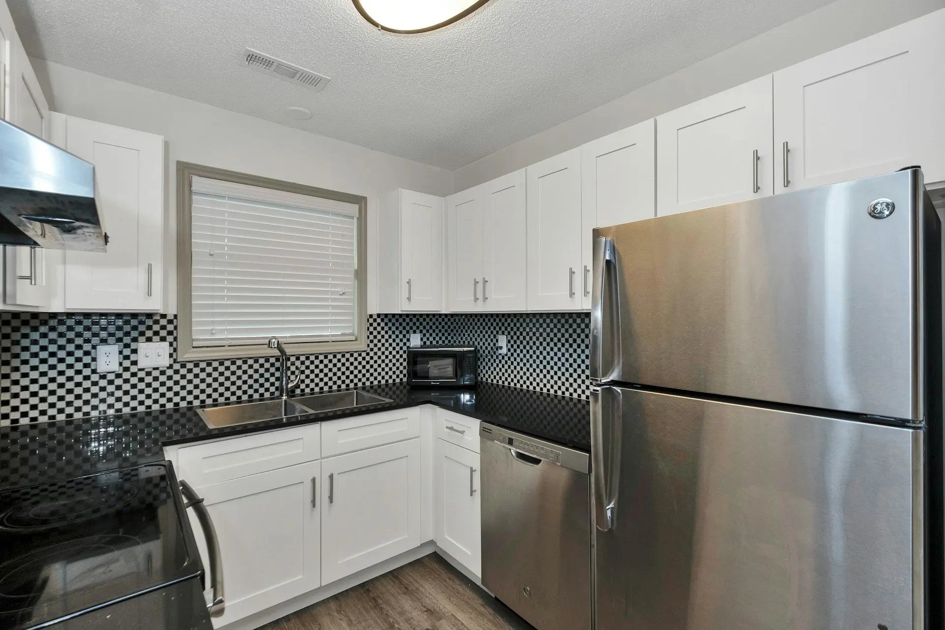 Best Refrigerator For Meridian Homes | Fridge.com