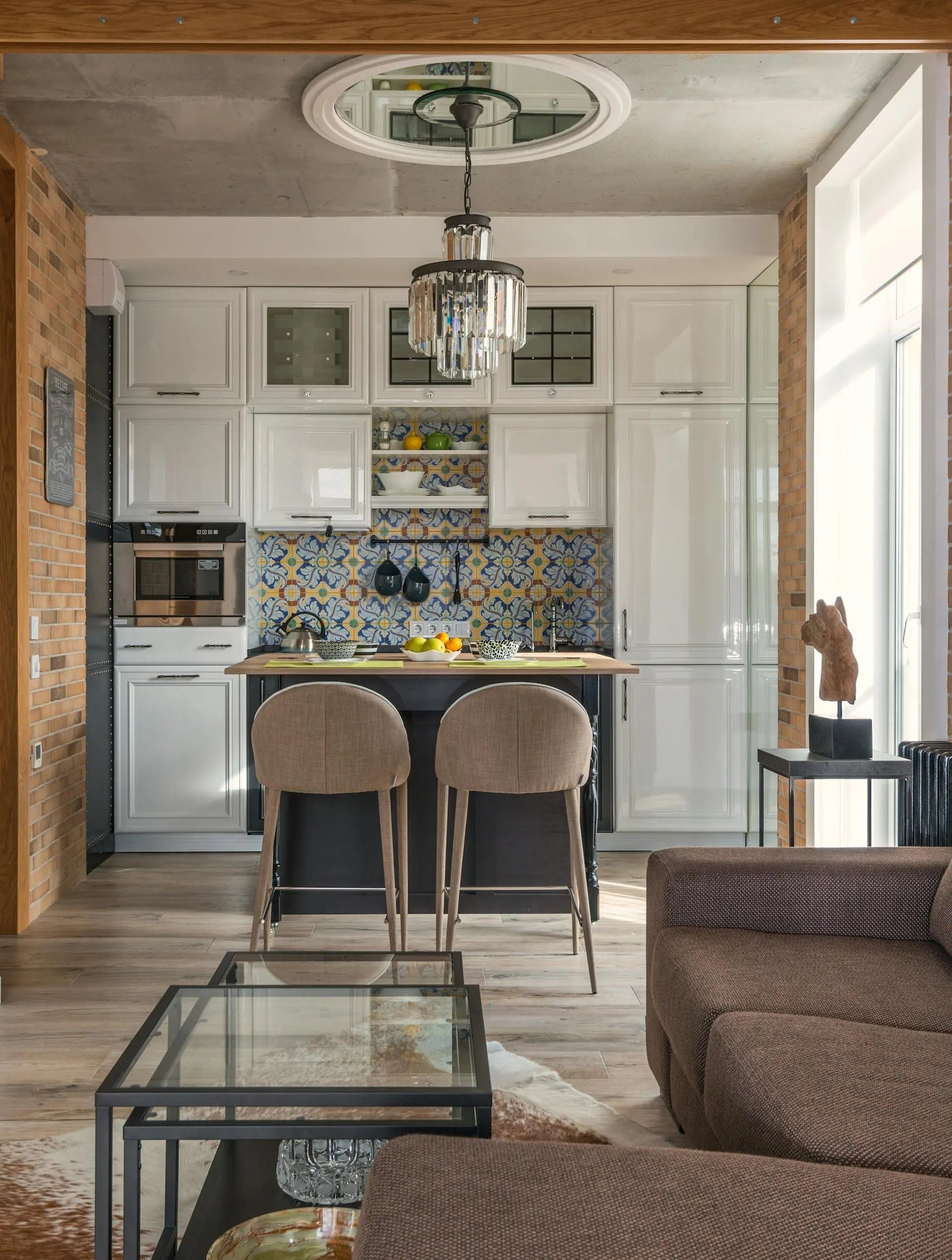 Bottom Freezer Refrigerator Vs. Column Refrigerator Freezer | Fridge.com