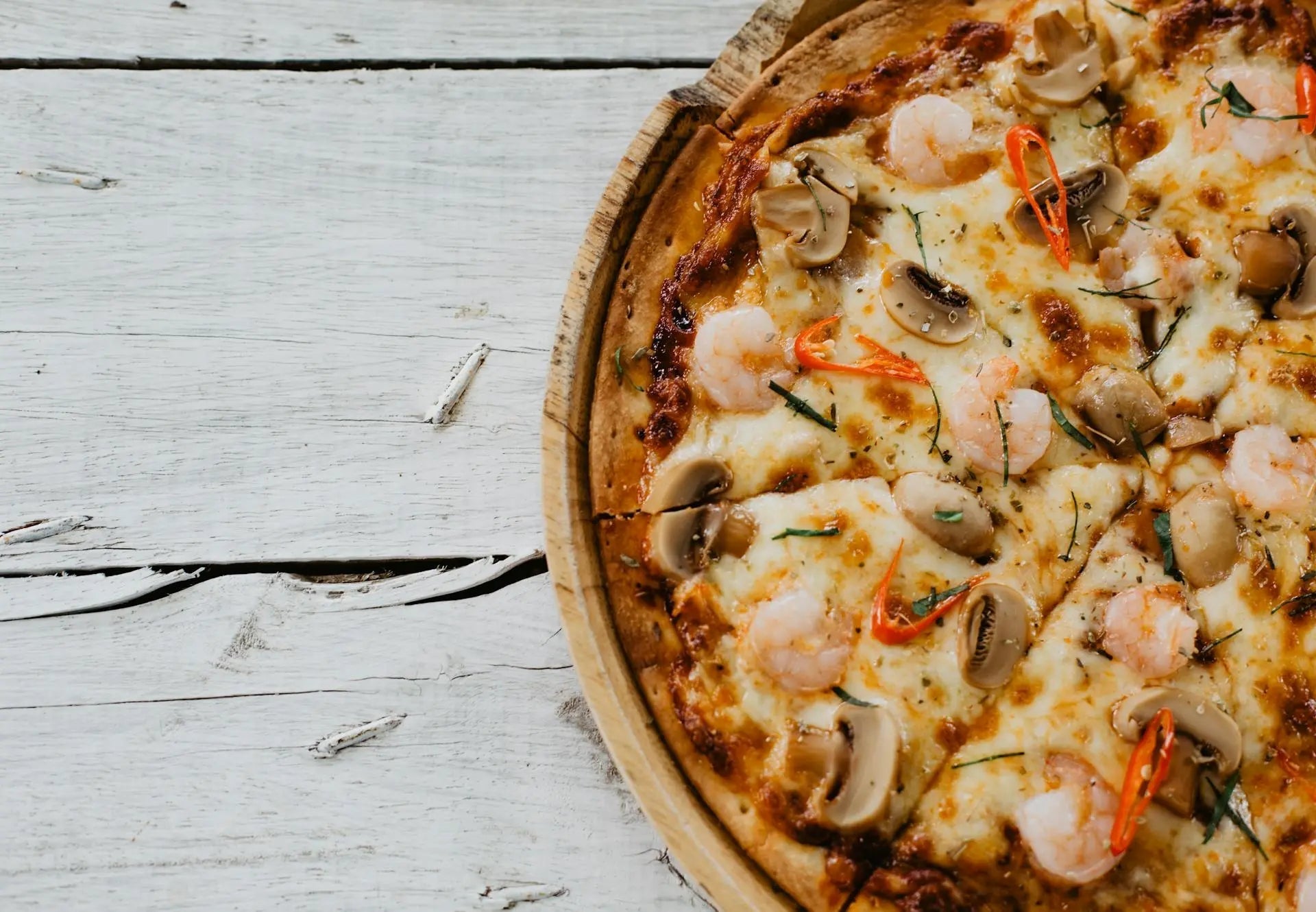 Can I Keep Shrimp Scampi Pizza In The Freezer? | Fridge.com