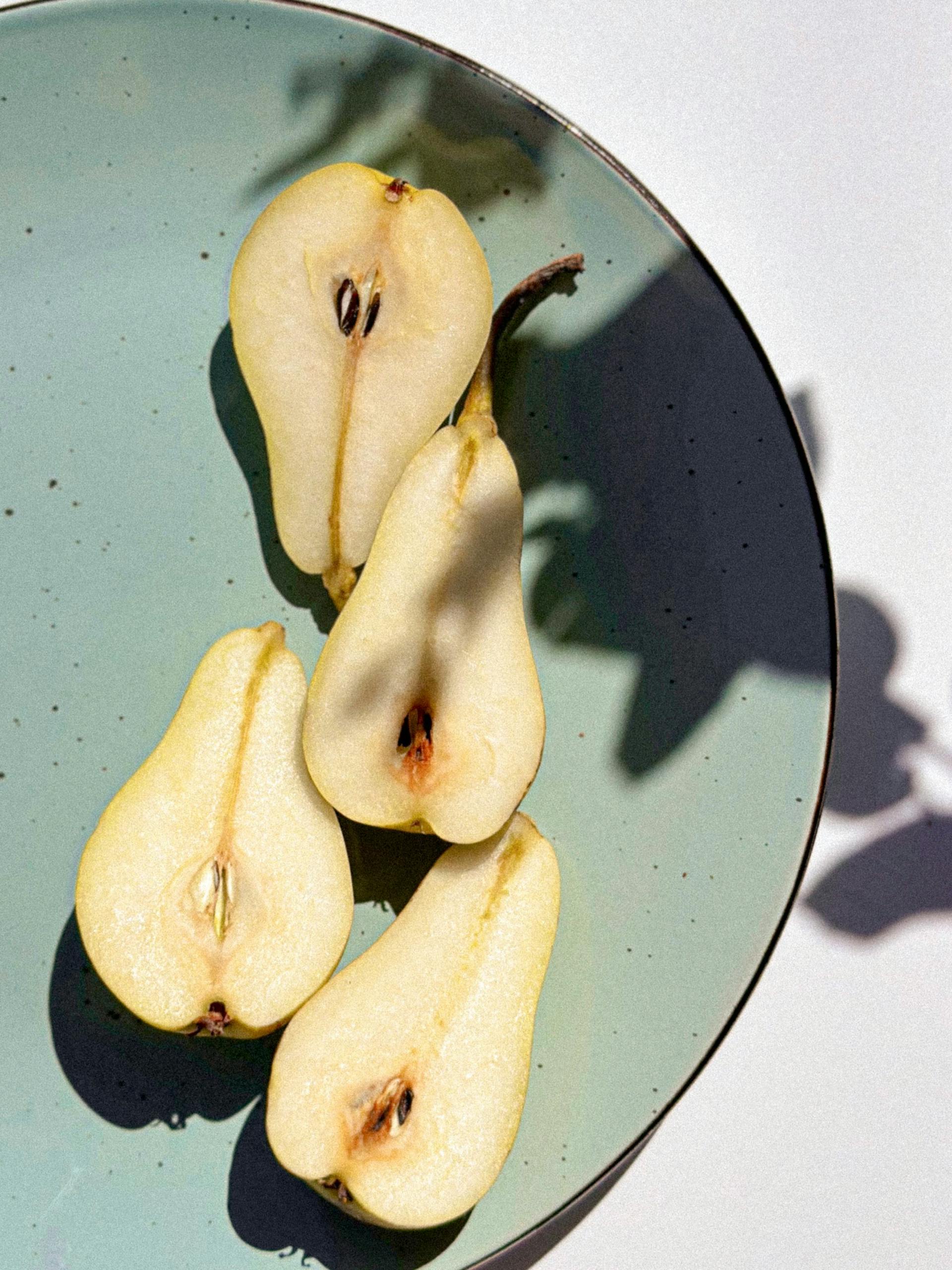 Do Pears Freeze Well? | Fridge.com