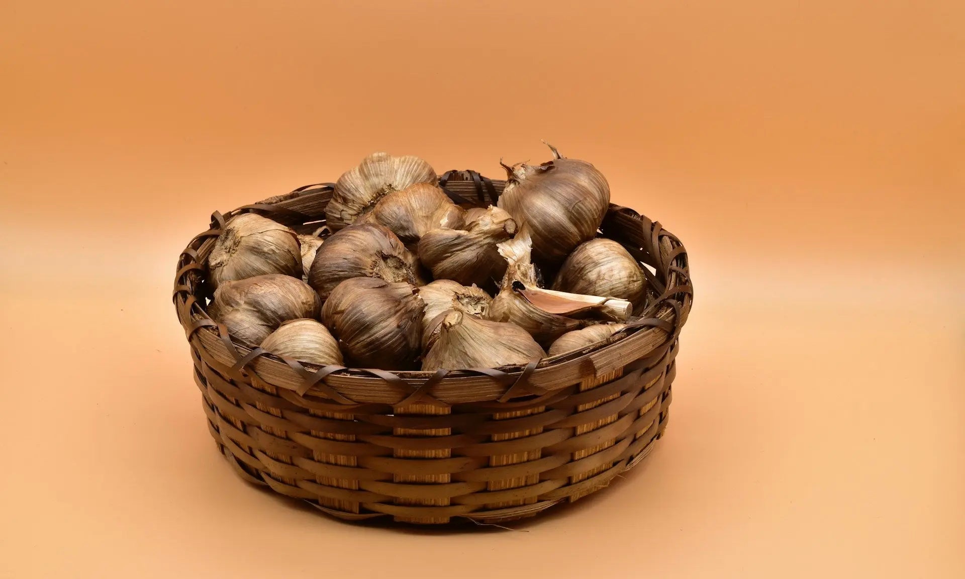 Does Black Garlic Need To Be Refrigerated? | Fridge.com