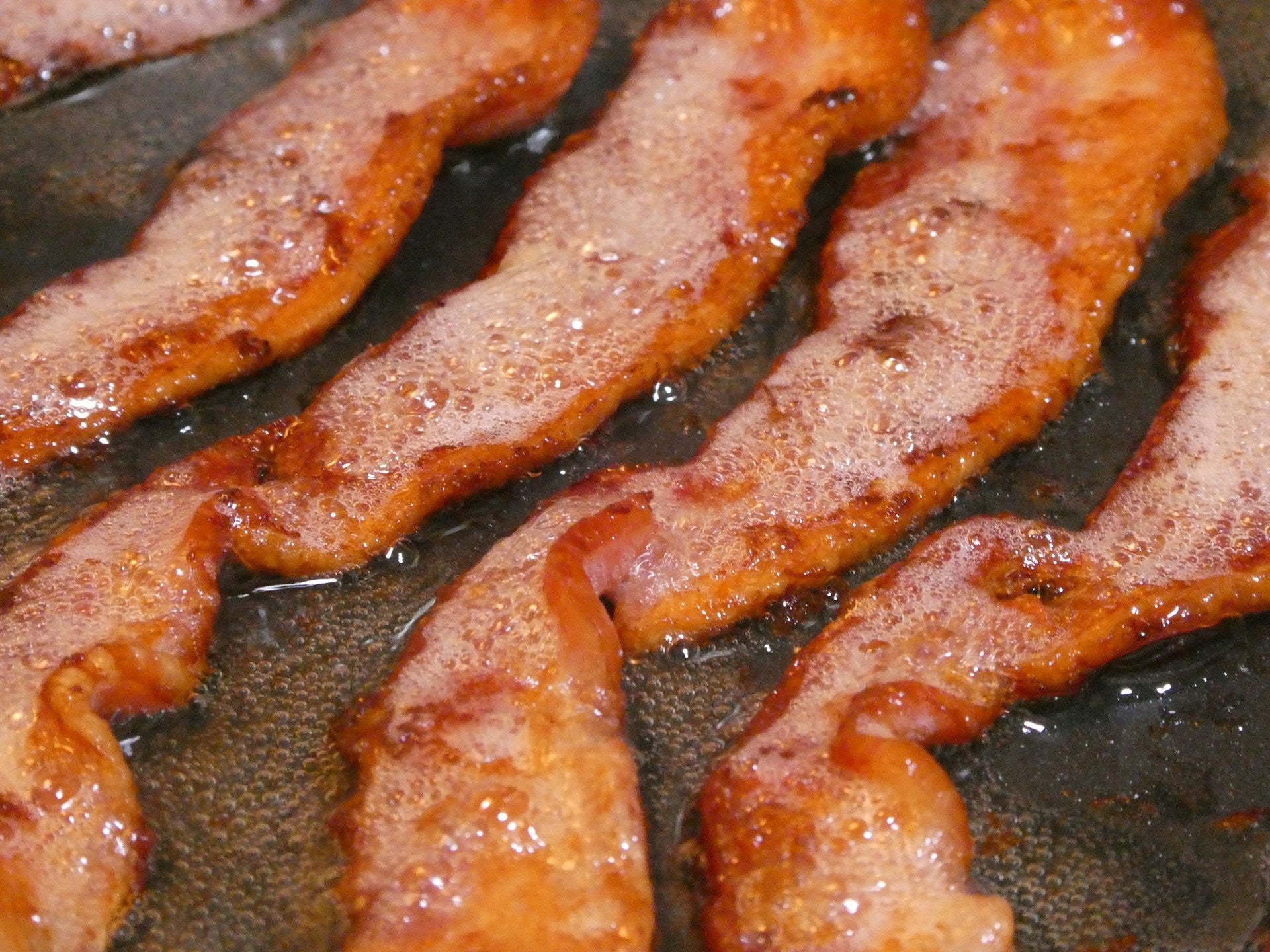 From Sizzle To Storage: How Long Does Bacon Stay Fresh In The Fridge? | Fridge.com