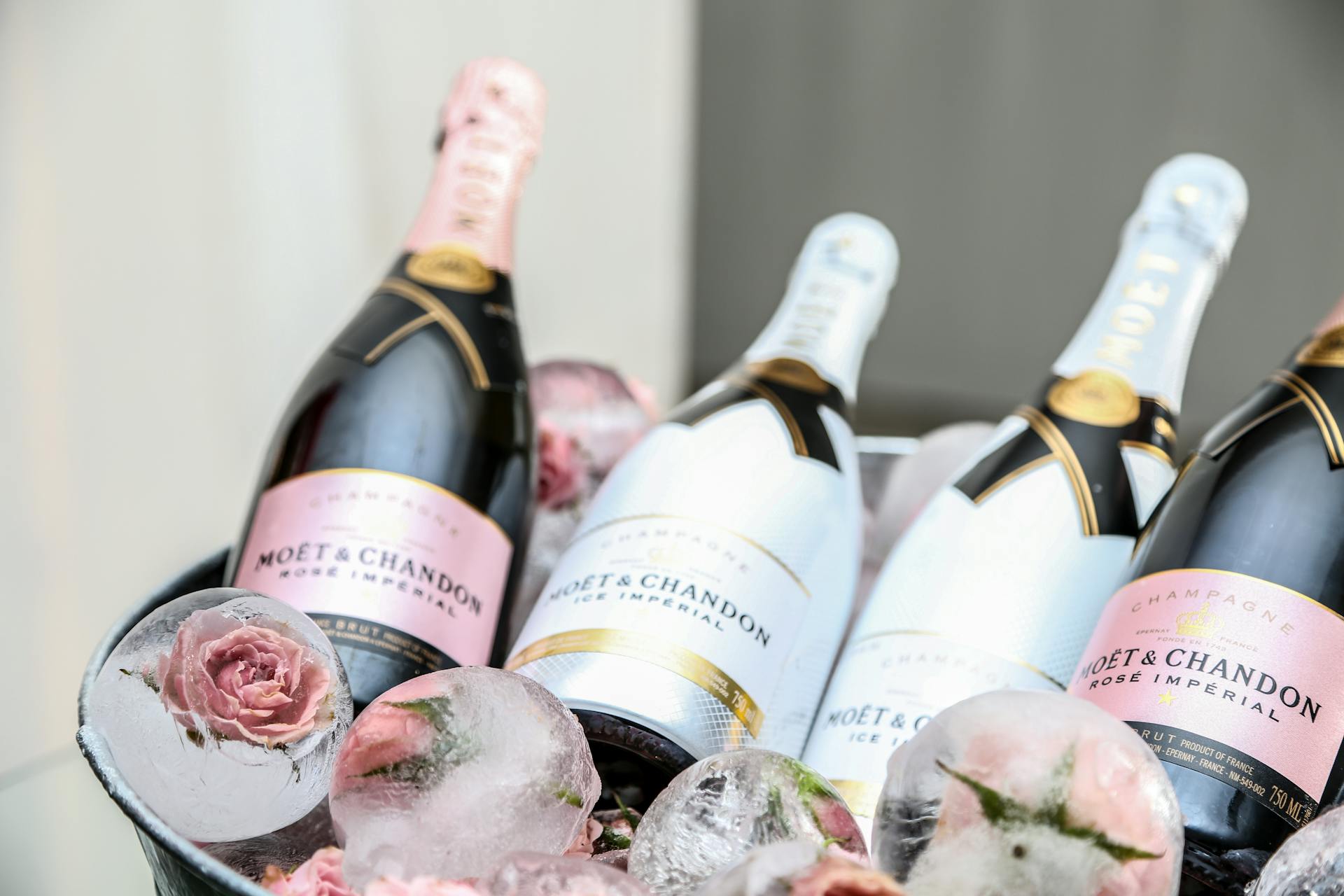 How Do I Choose A Wine Refrigerator? | Fridge.com