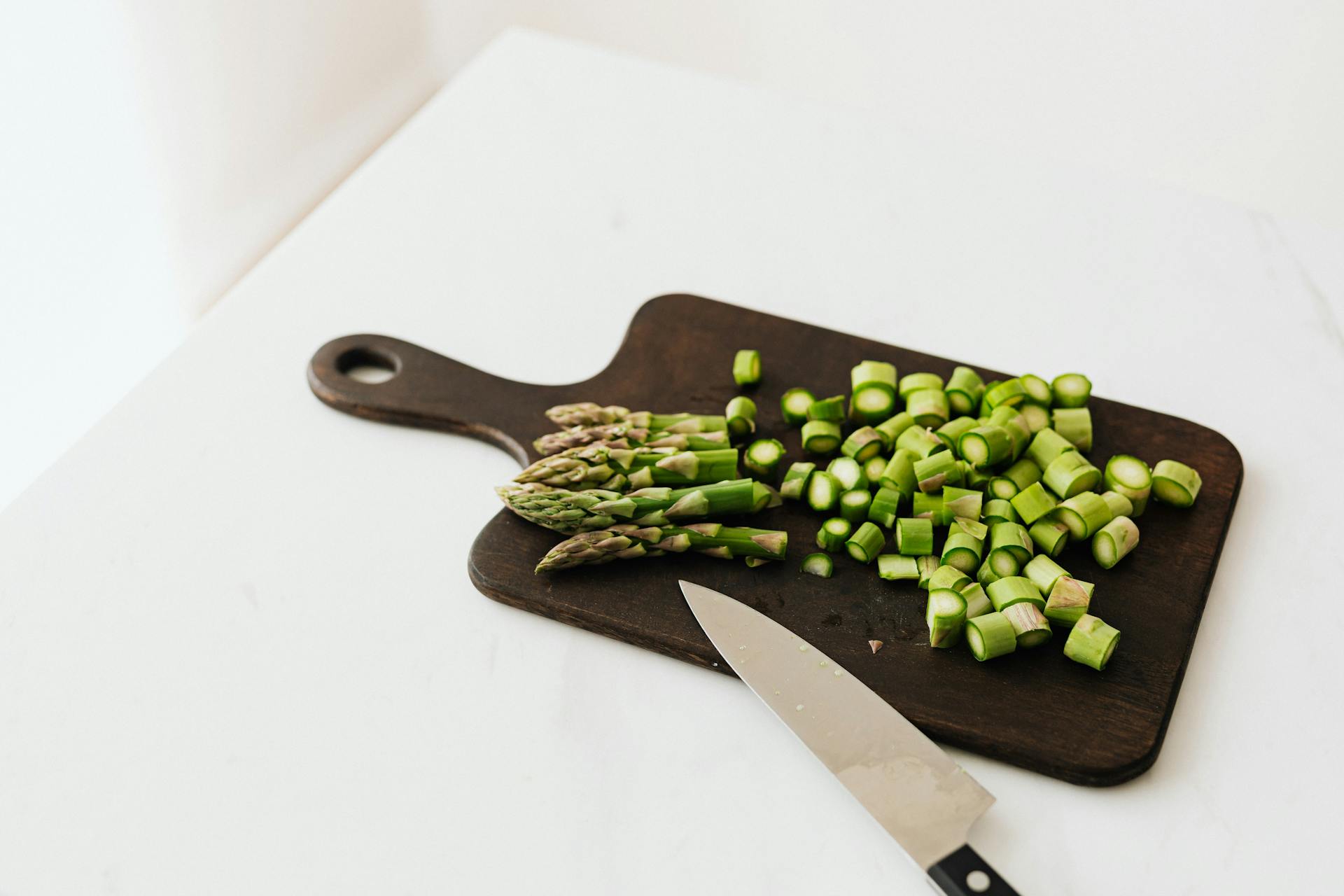 How Long Do Asparagus Last In The Fridge? | Fridge.com