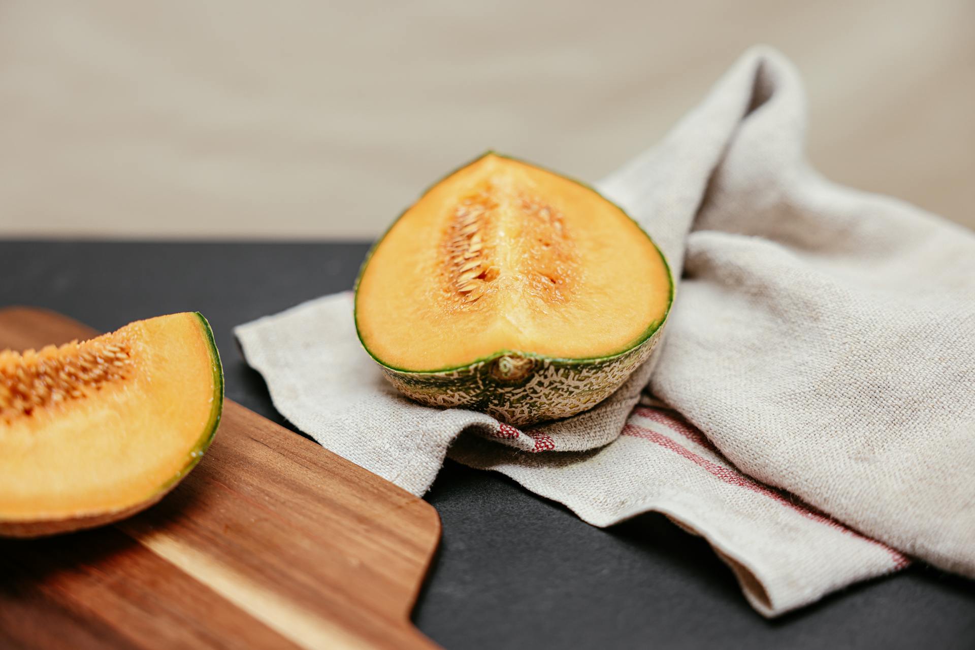 How Long Do Cantaloupes Last In The Fridge? | Fridge.com