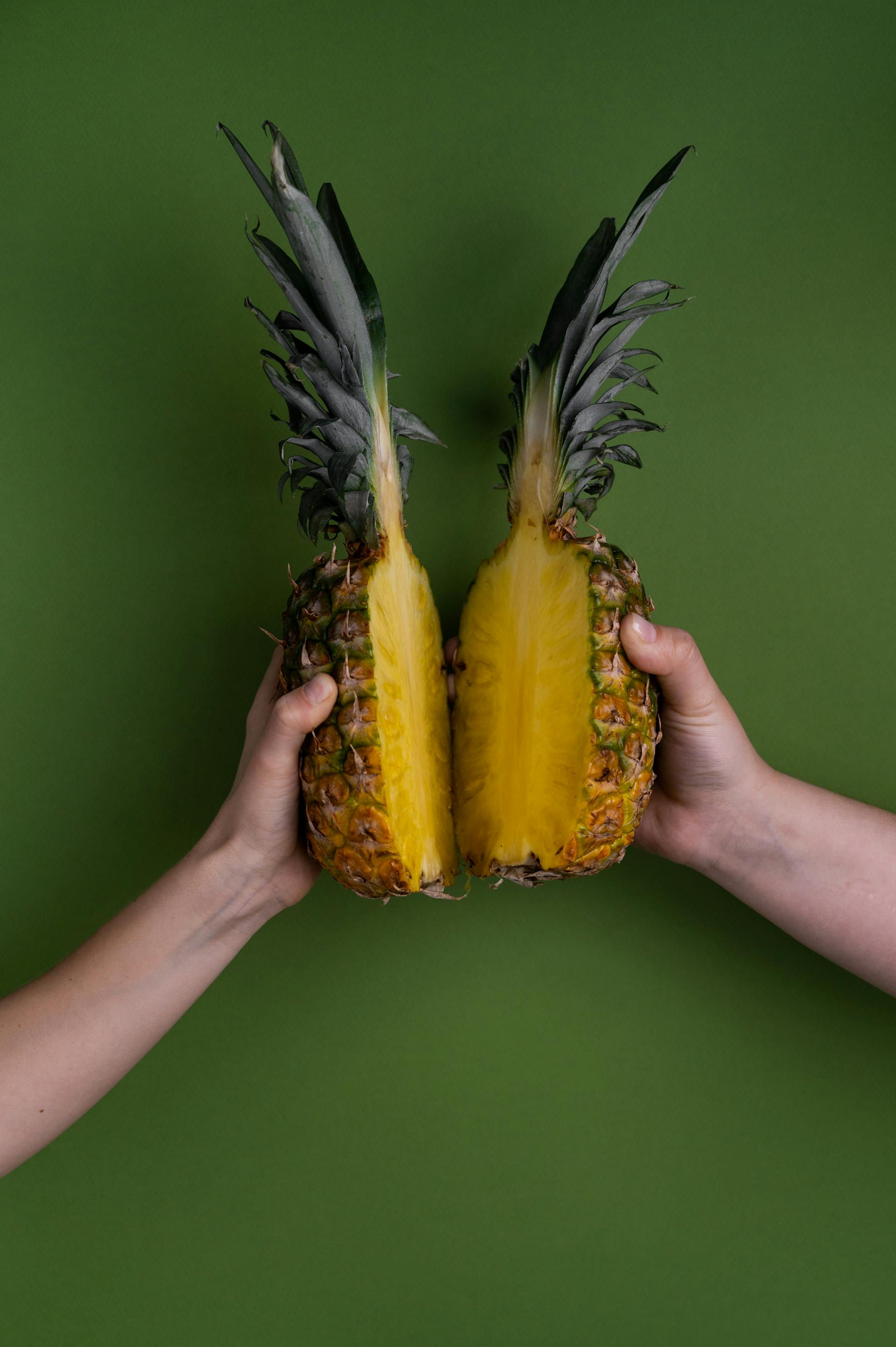 How Long Do Pineapples Last In The Fridge? | Fridge.com
