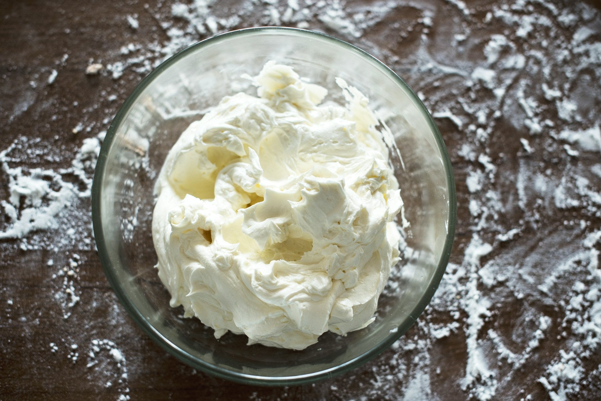 How Long Does Heavy Whipping Cream Last In The Refrigerator? | Fridge.com