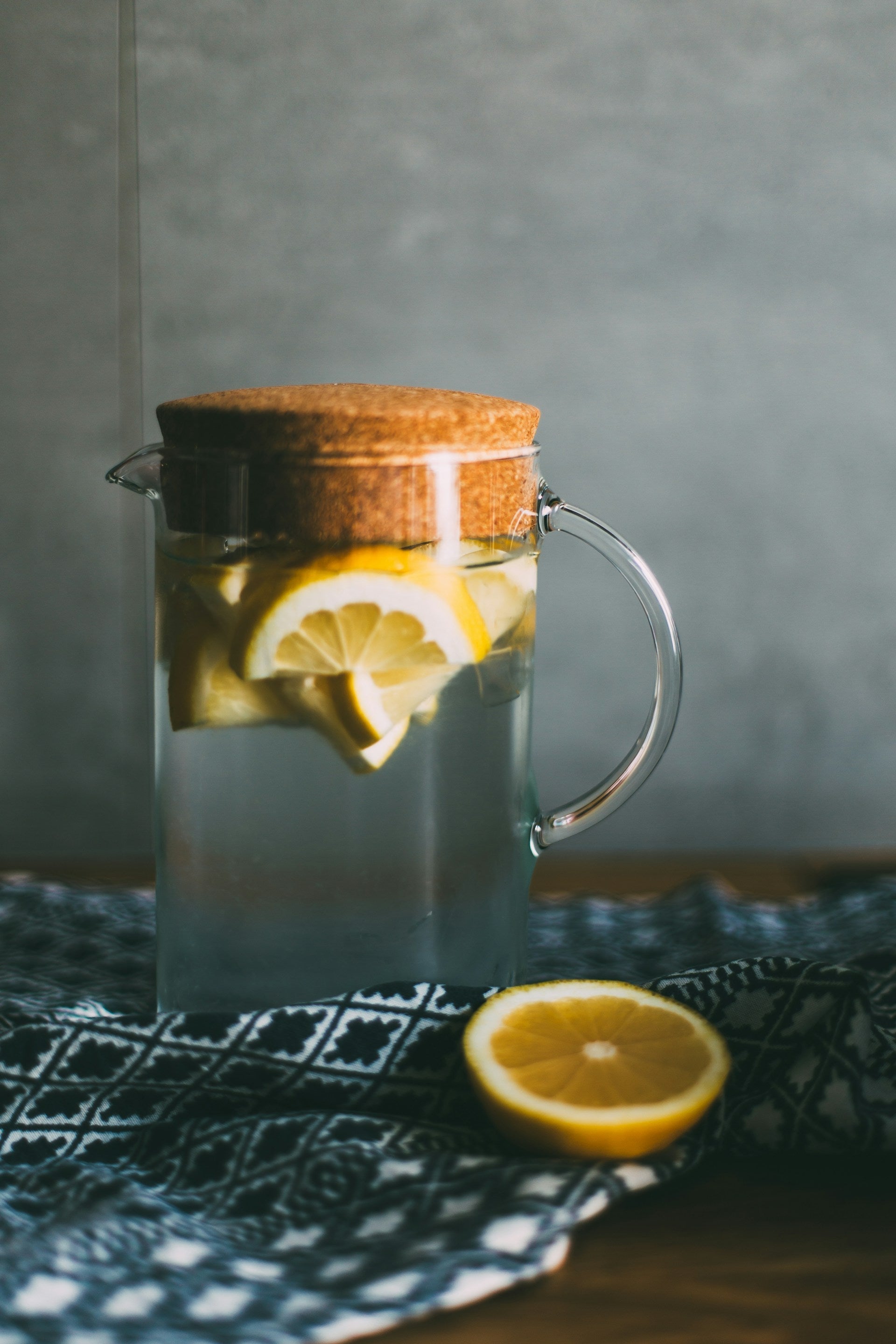 How Long Does Lemon Water Last In The Refrigerator? | Fridge.com