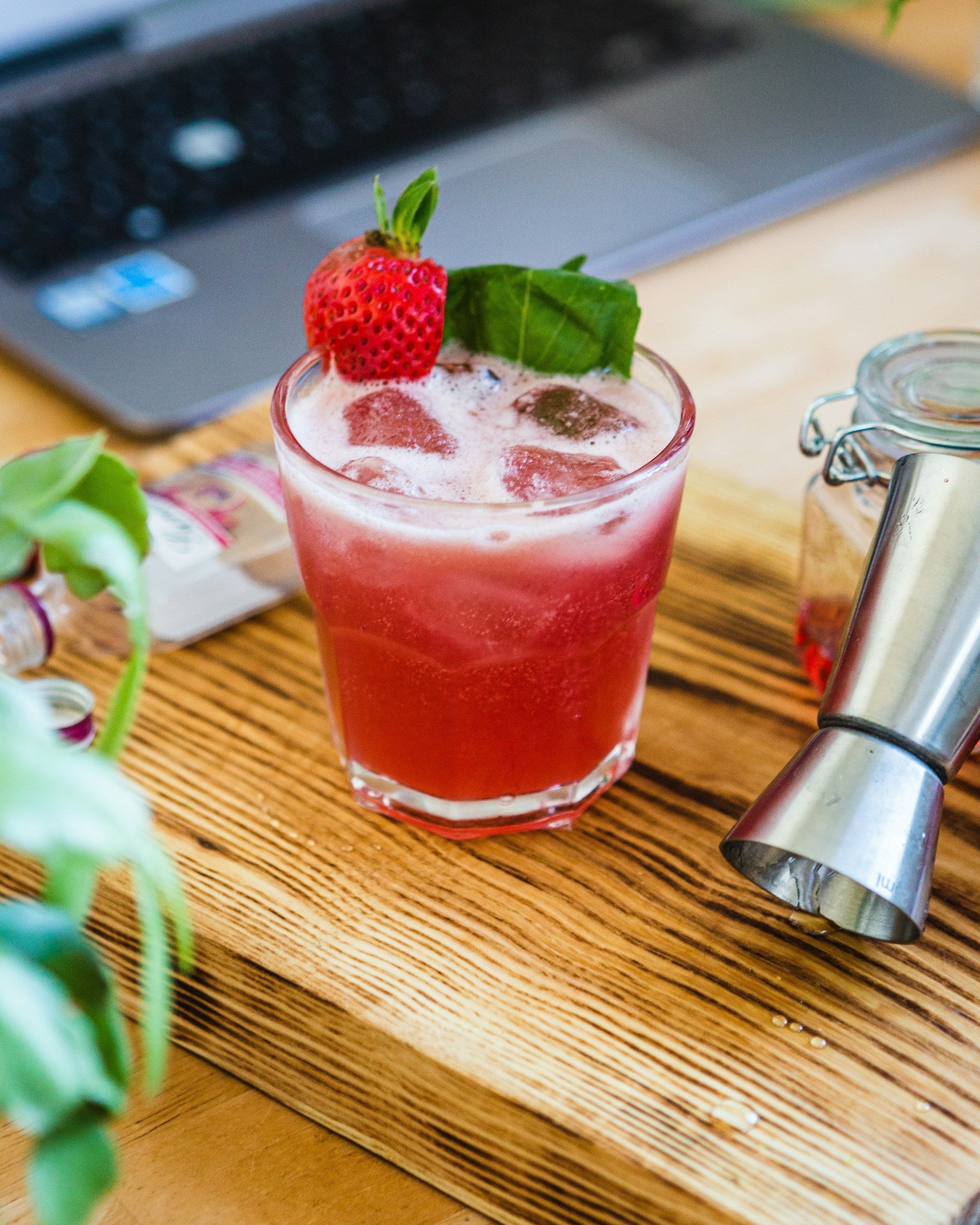 How Long Does Strawberry Juice Last In The Fridge? | Fridge.com