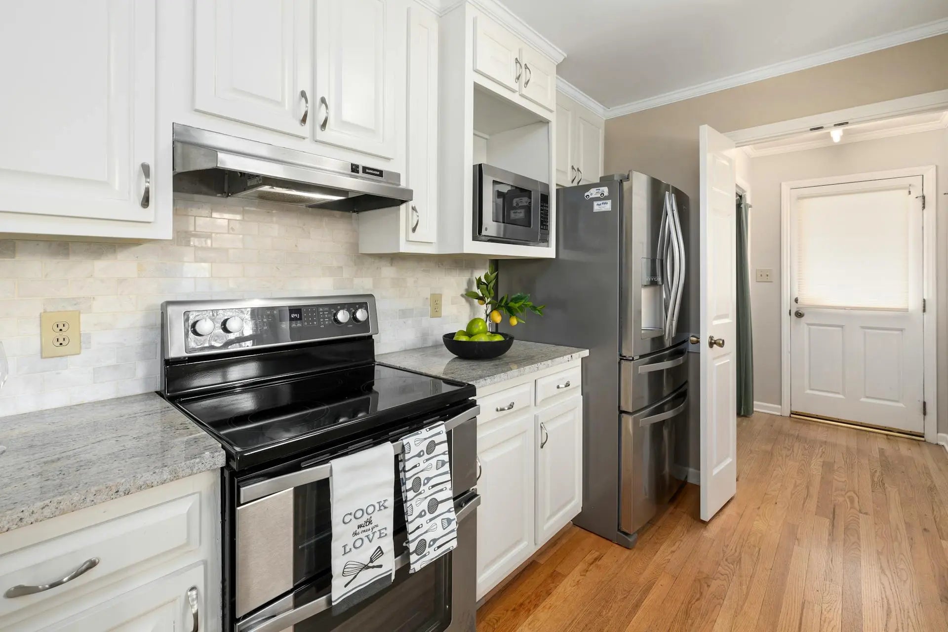 Purchase Apartment Size Refrigerators: Deals | Fridge.com