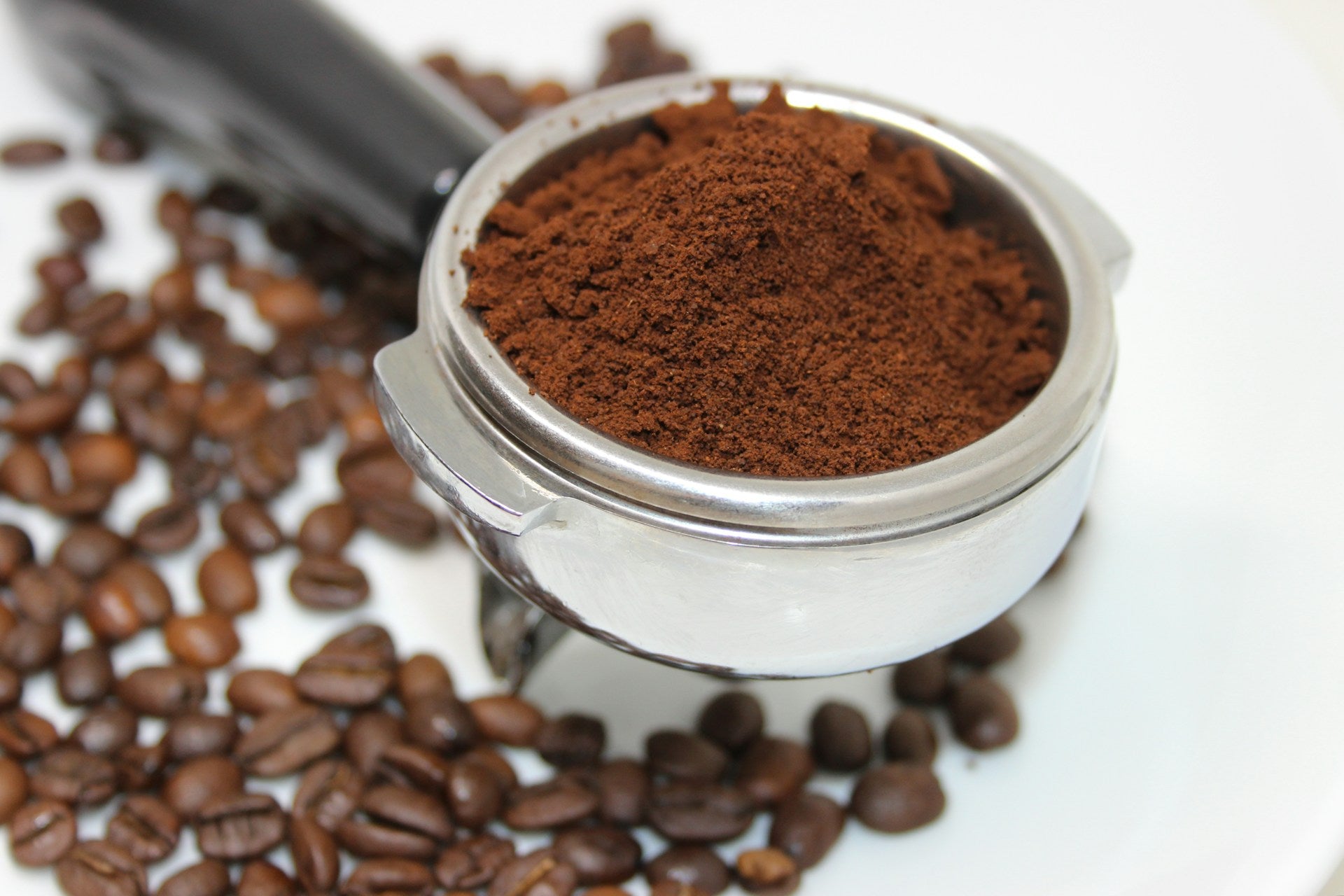 Should You Store Your Coffee Grounds In The Fridge? | Fridge.com