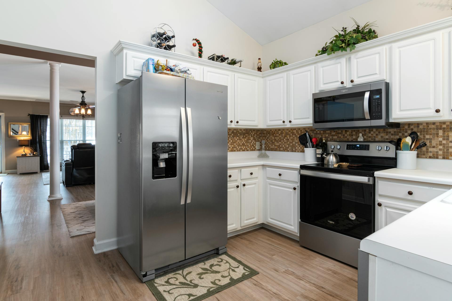 Side By Side Refrigerators With Ice Makers: Best Options | Fridge.com