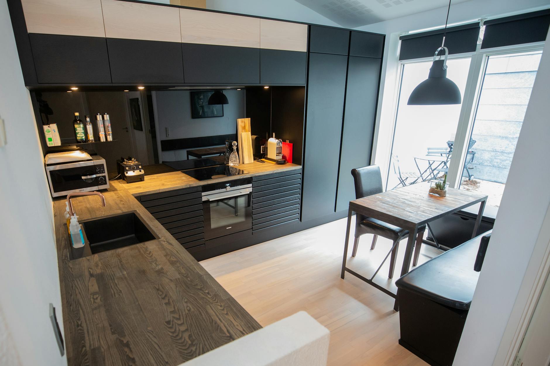 The Elegance Of Black French Door Fridges In Modern Kitchens | Fridge.com