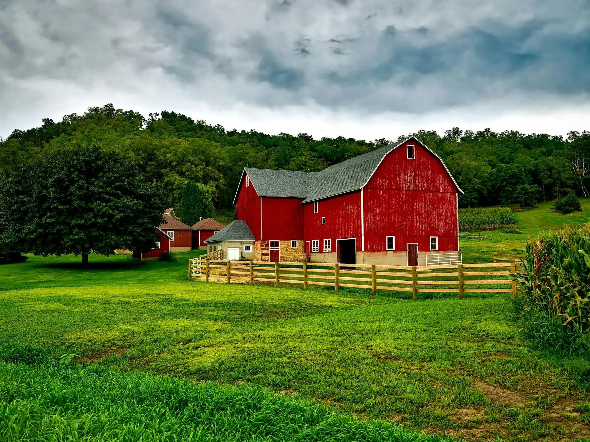 What Size Fridge Freezer For A Farmhouse? | Fridge.com