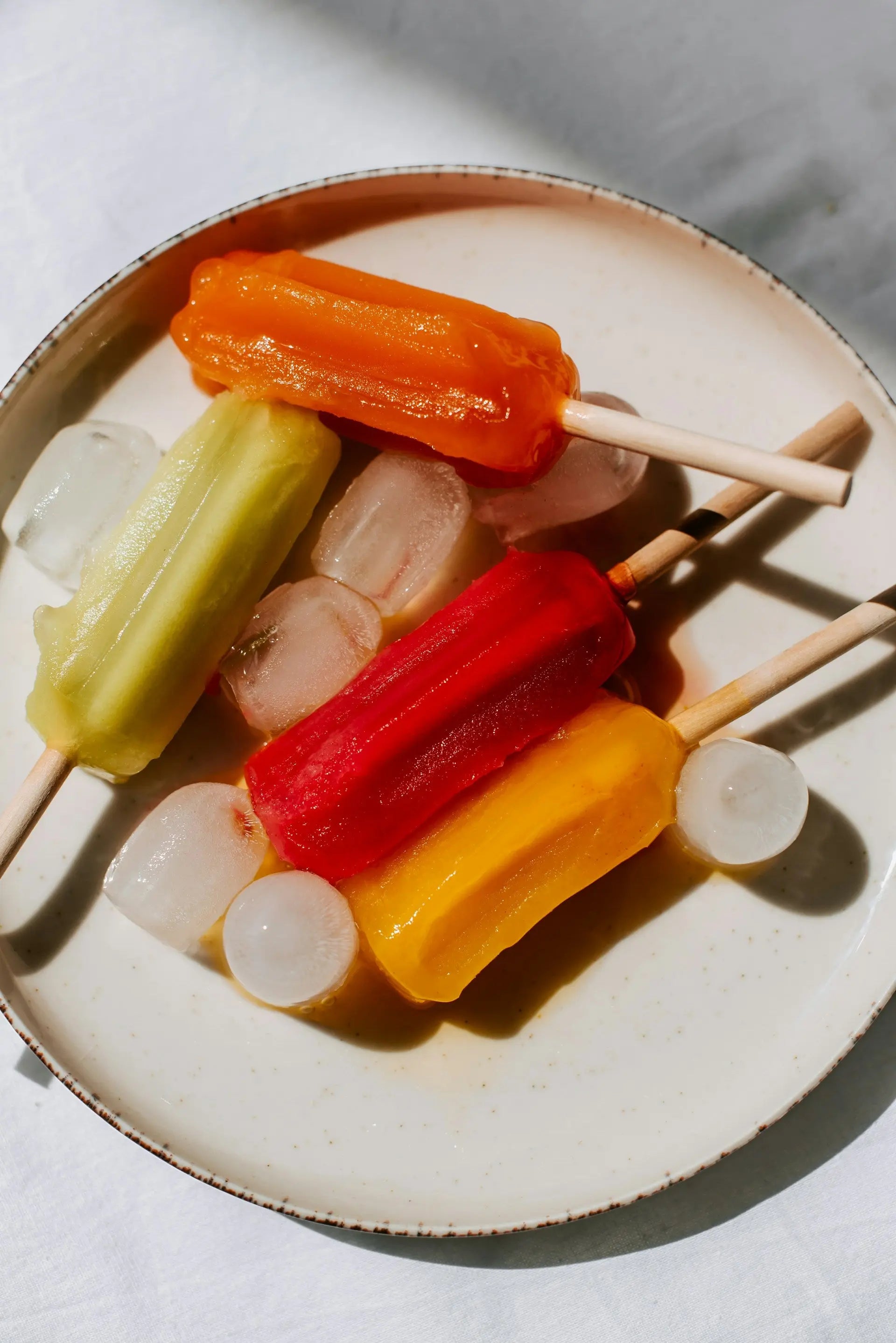 32-Litre-Free-Standing-Compact-Table-Top-Mini-Freezer | Fridge.com