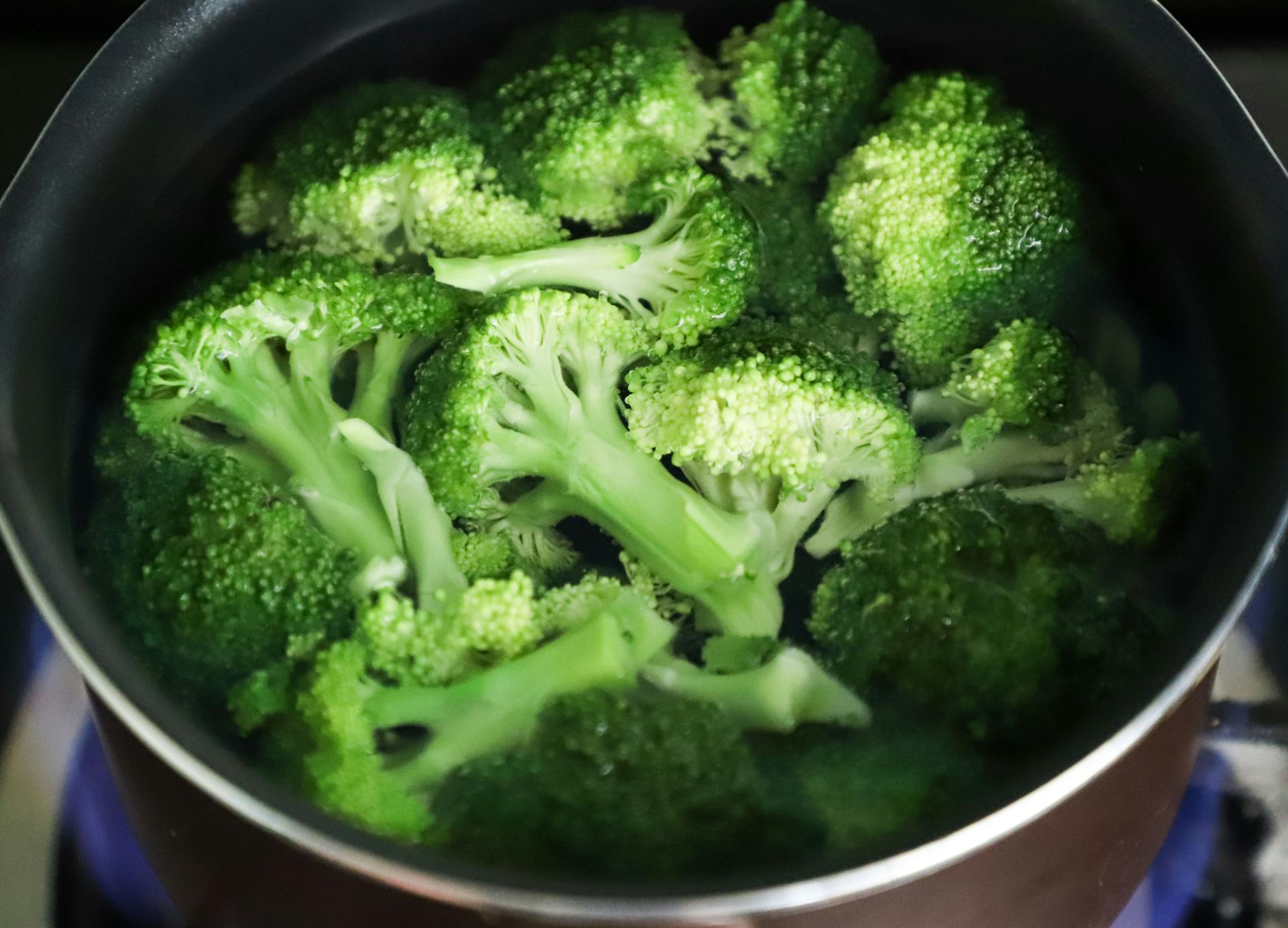 How Long Can Broccoli Stay In The Fridge?