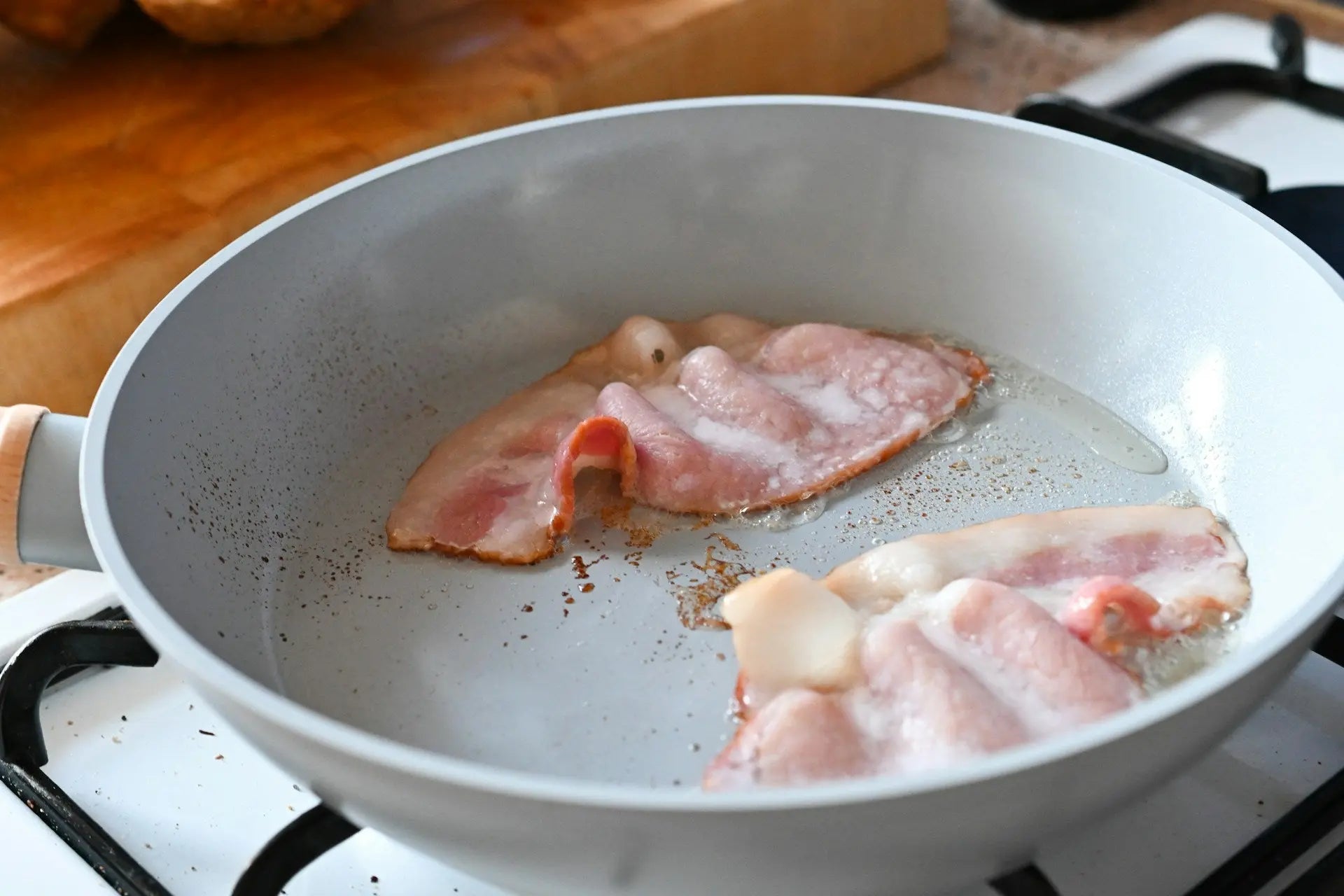 How-Long-Can-Pre-Cooked-Bacon-Last-In-The-Fridge | Fridge.com