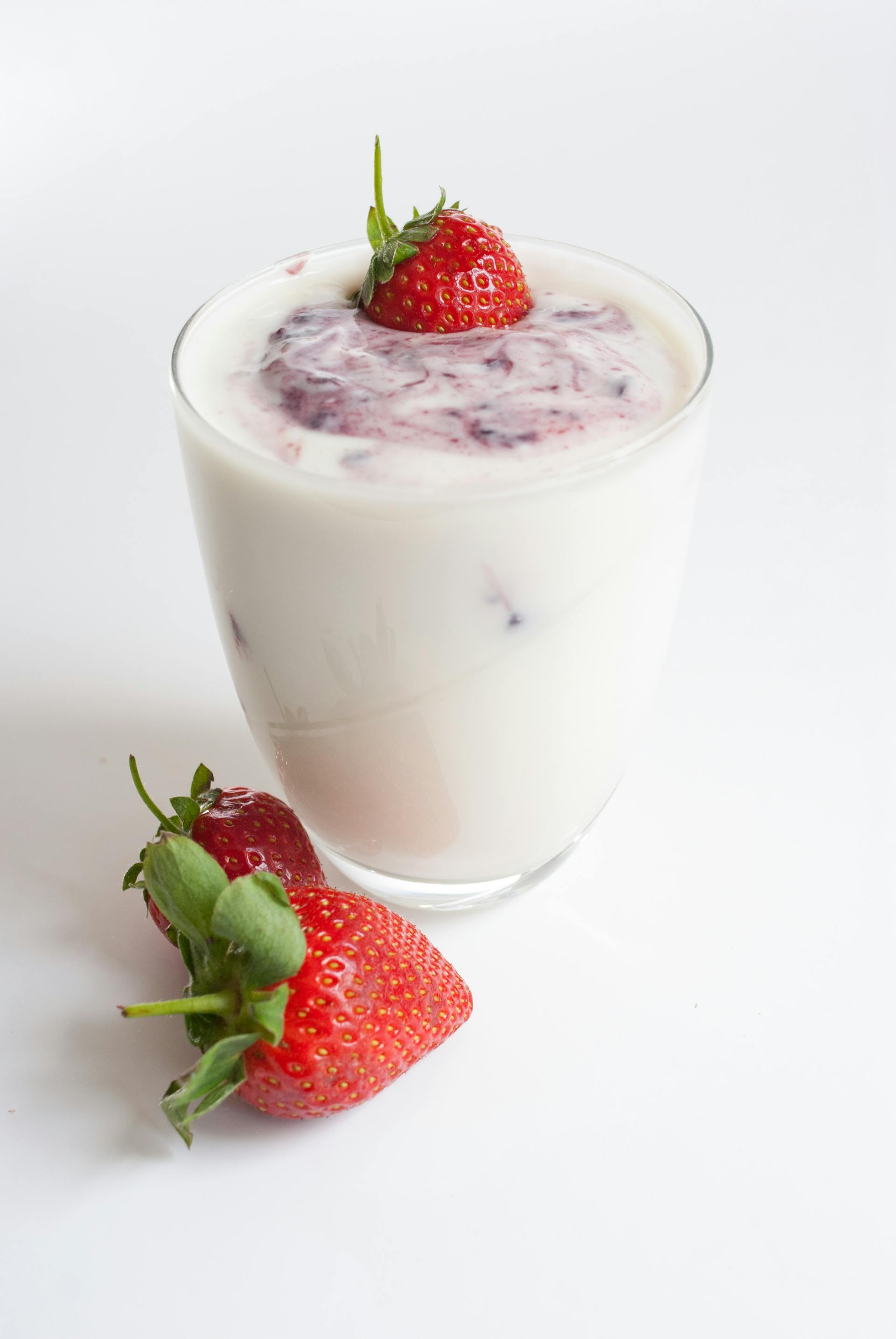 How Long Can Yogurt Sit Out Of The Fridge?