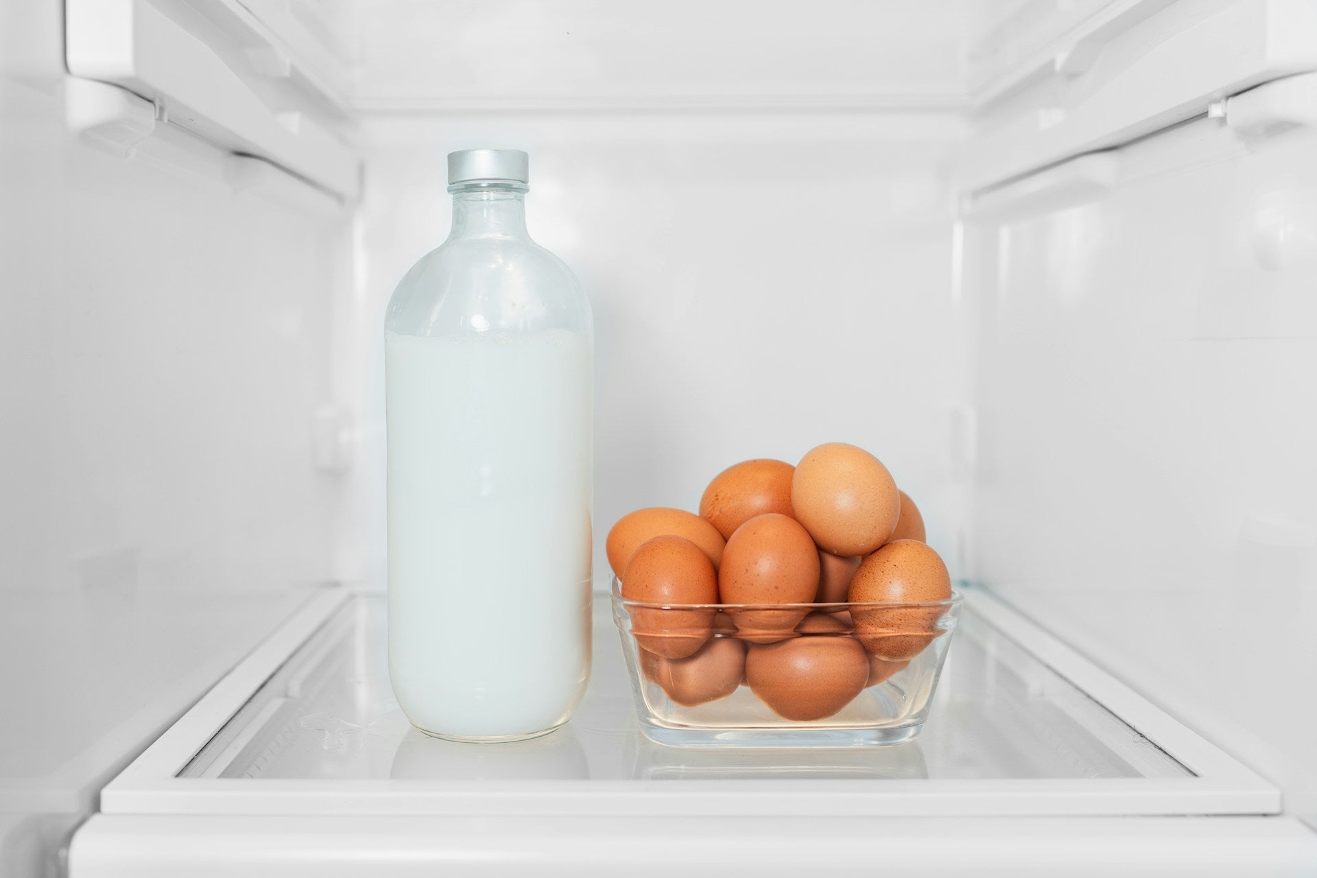 How Long Do Eggs Stay Good In The Fridge?