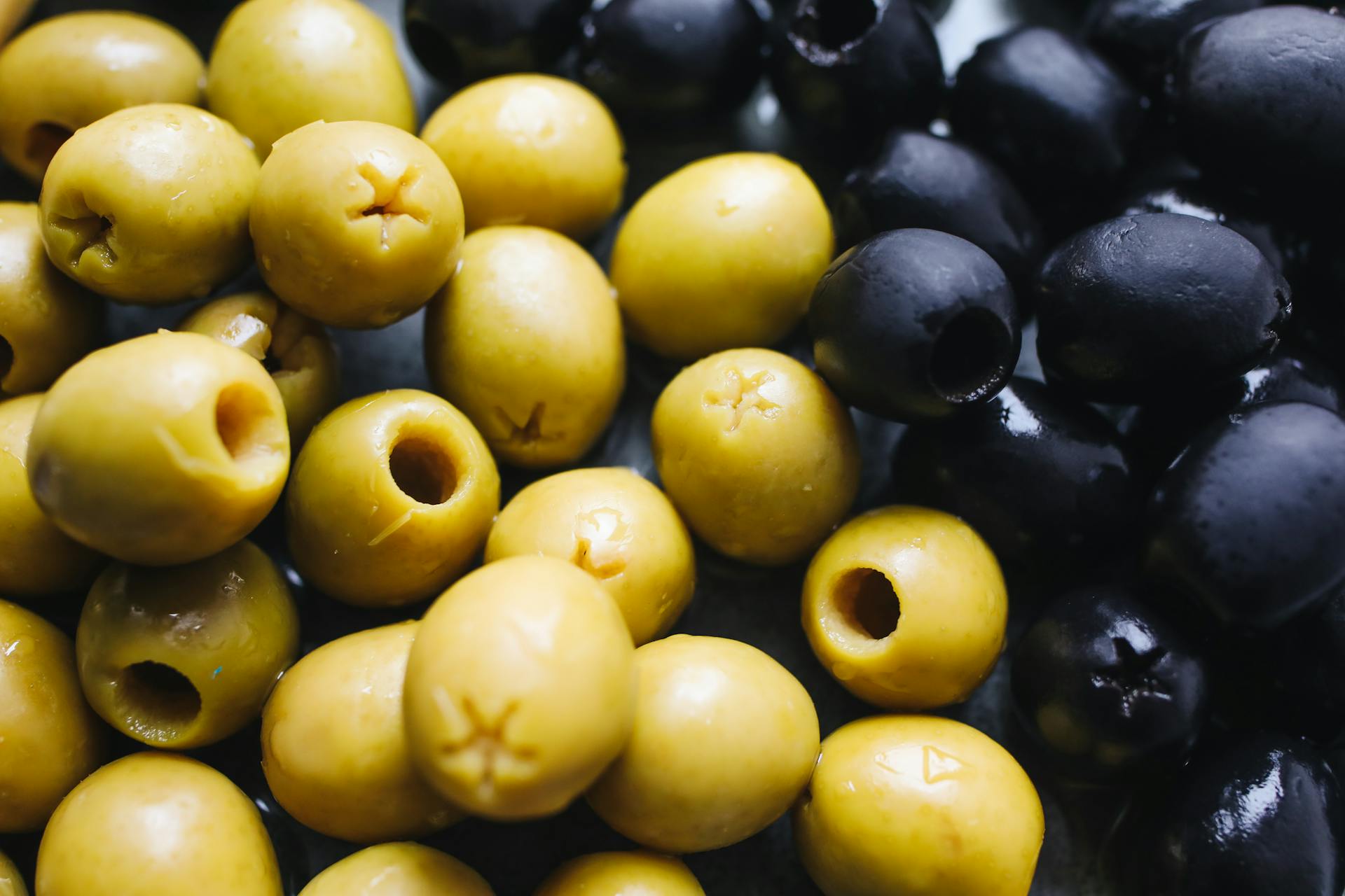 How Long Do Olives Last In The Fridge?