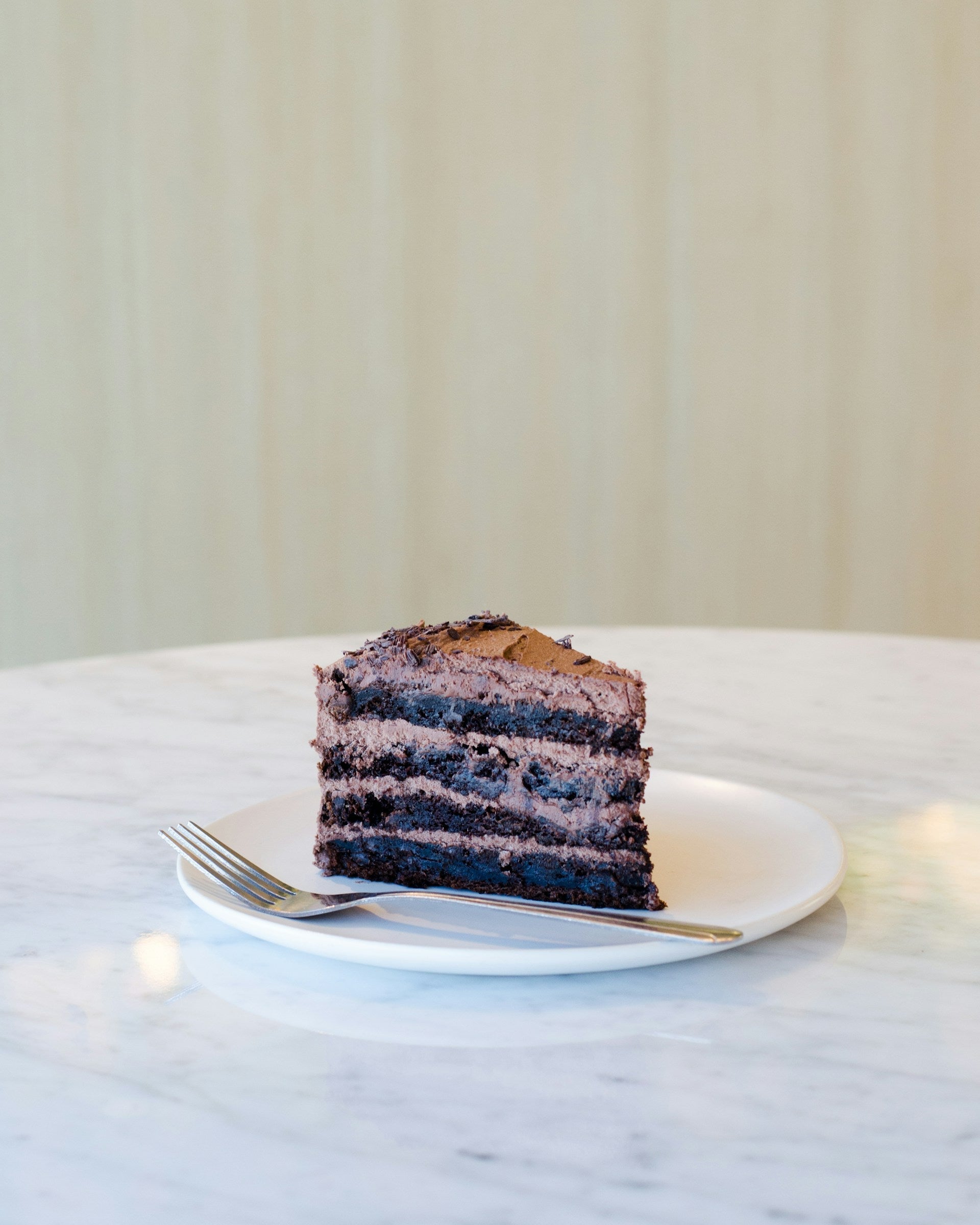 How Long Does Cake Last In The Fridge?