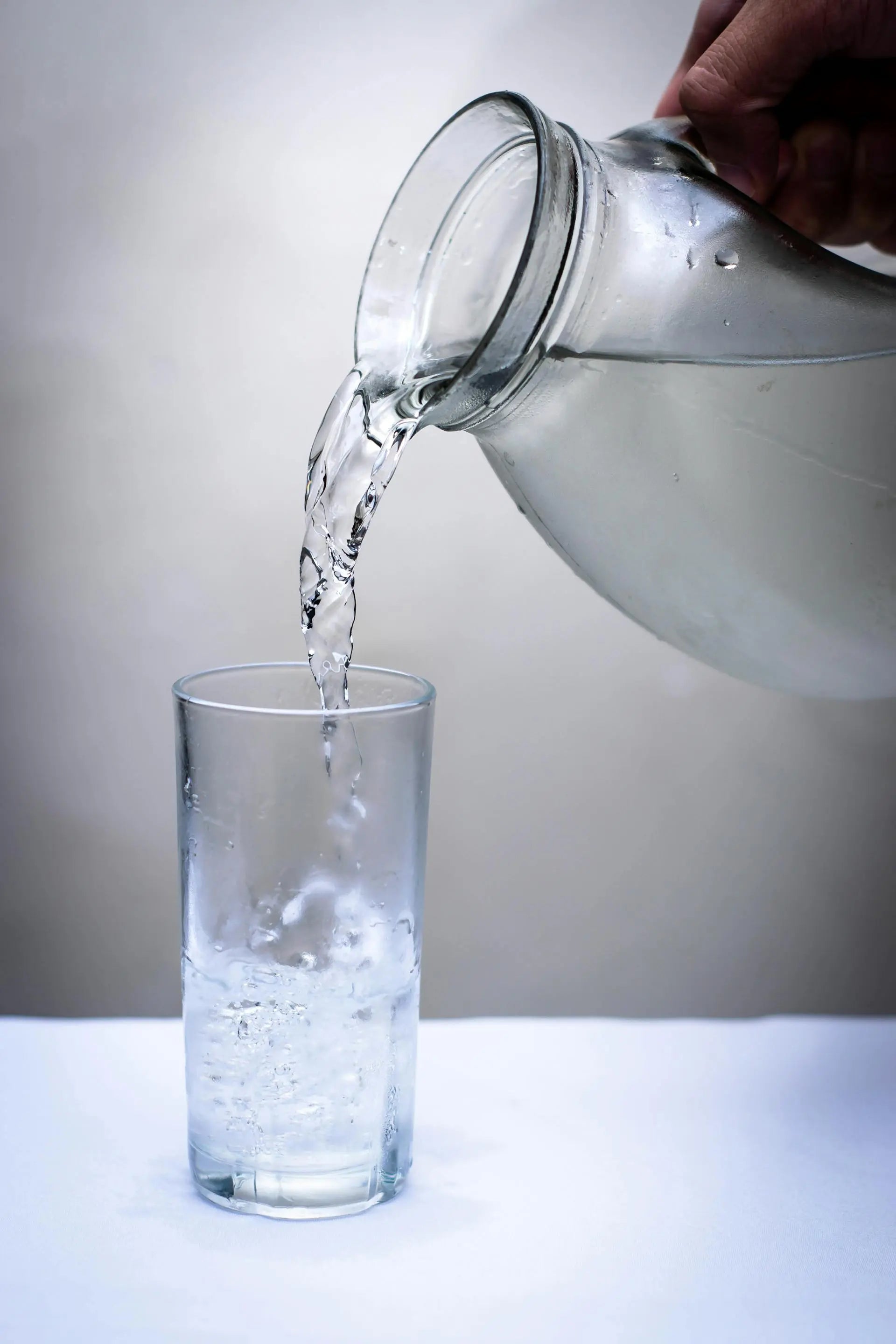 How-To-Store-Water-In-The-Fridge-For-Maximum-Freshness | Fridge.com