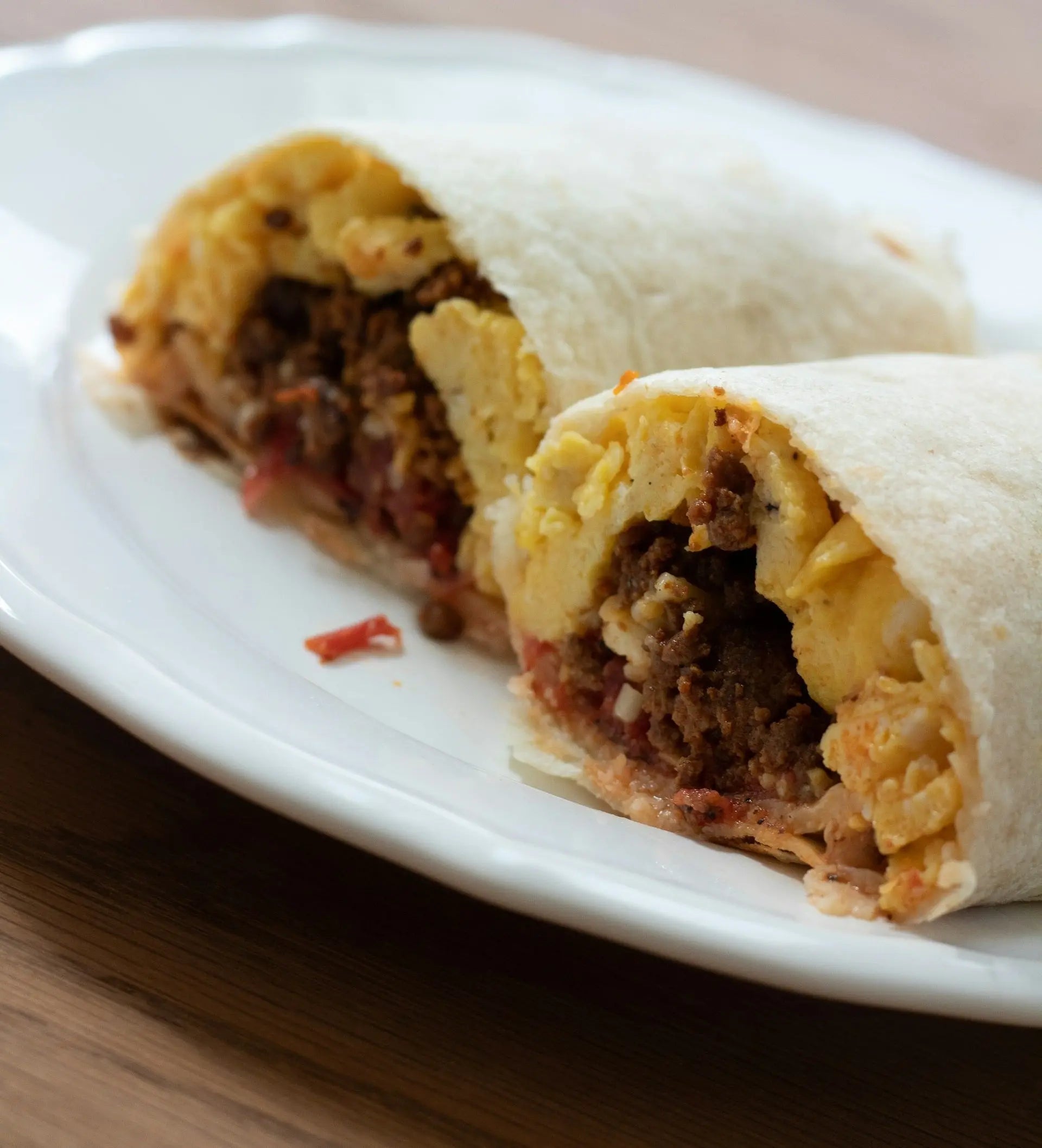 Recipes-For-Freezer-Friendly-Breakfast-Egg-Sausage-Burritos | Fridge.com