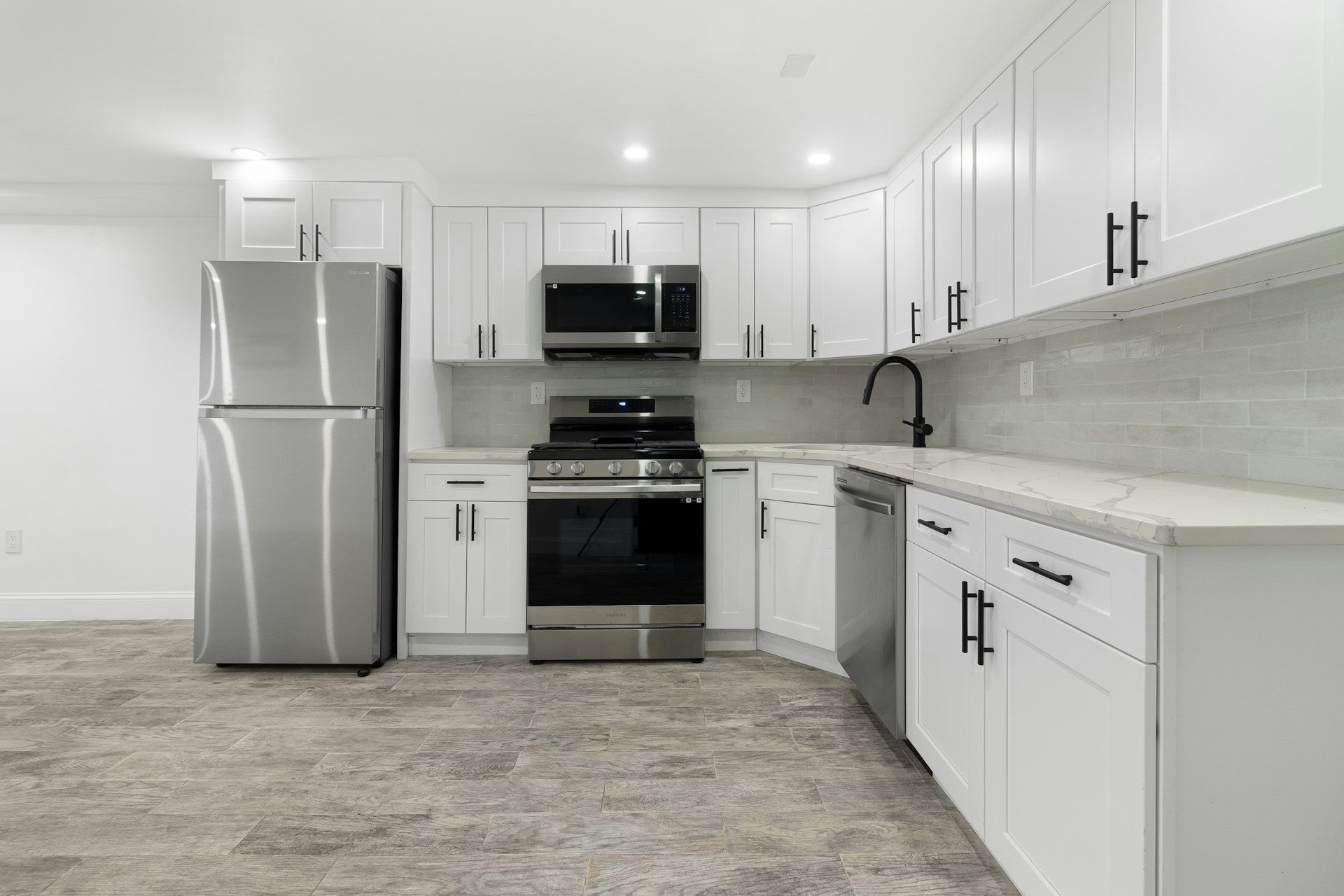 Top Mount Vs. Bottom Mount Refrigerator