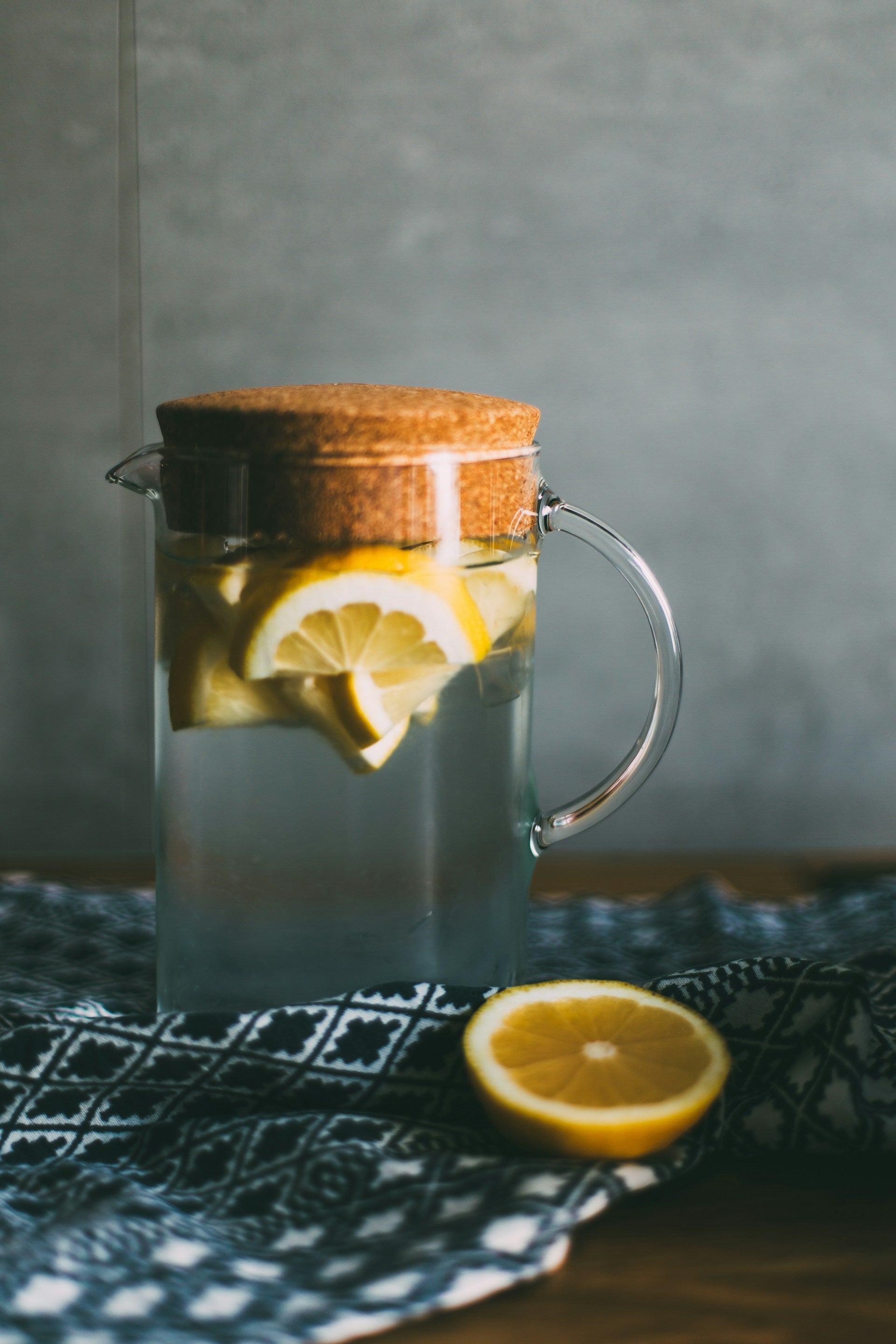 How Long Does Lemon Water Last In The Refrigerator? | Fridge.com