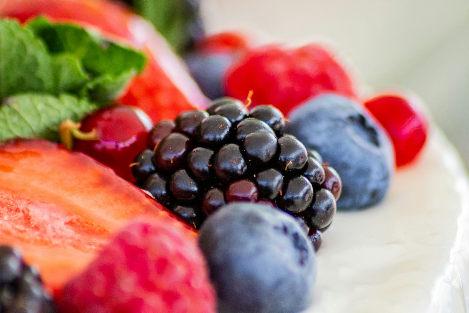 How Long Can Fruit Snacks Last In The Fridge? | Fridge.com