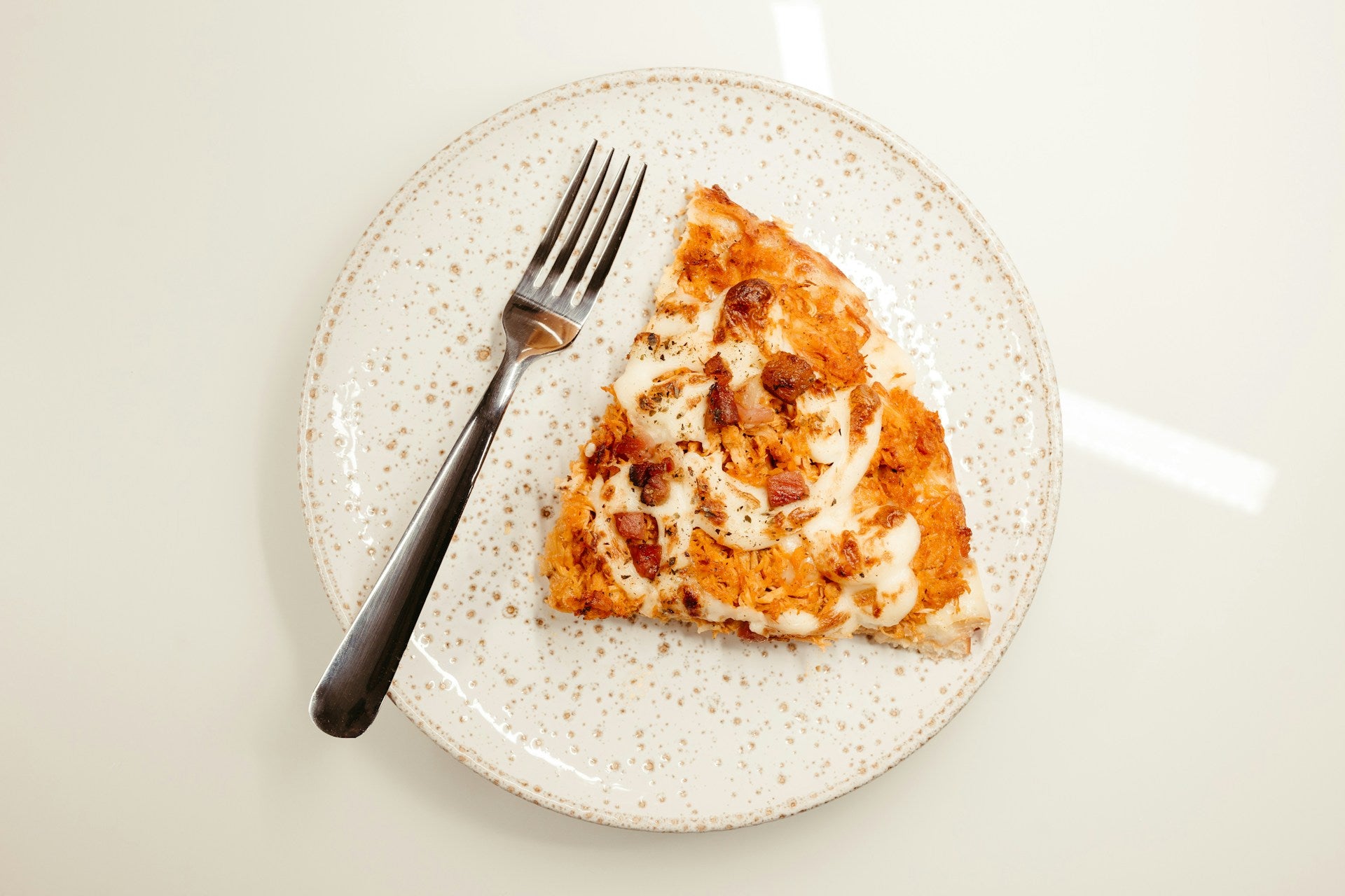 How Long Can Frozen Pizza Last In The Fridge? | Fridge.com