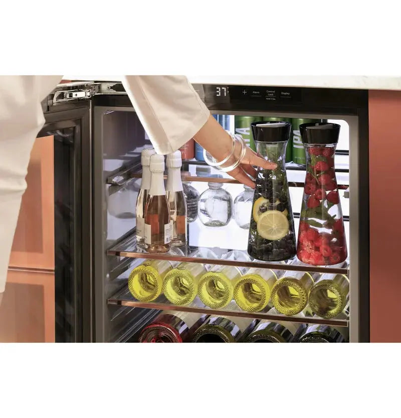 126 Can 24" Undercounter Beverage Refrigerator | Fridge.com