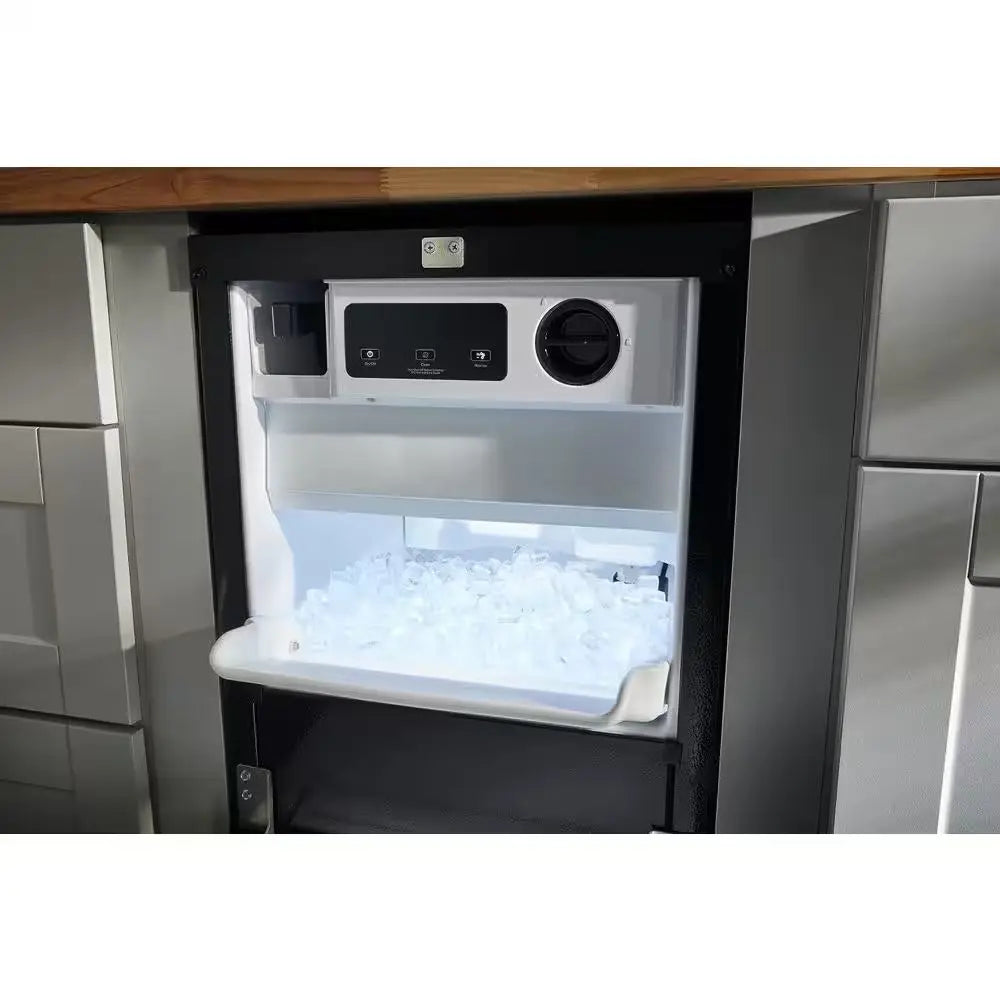 18 In. 35 Lb. Built-In Ice Maker in Printshield Stainless Steel | Fridge.com