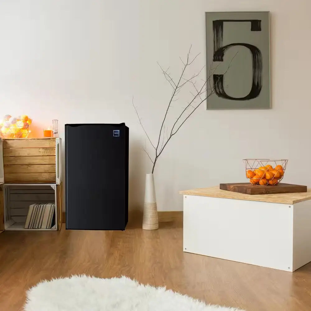 3.2 Cu. Ft. Mini Refrigerator in Black | Fridge.com