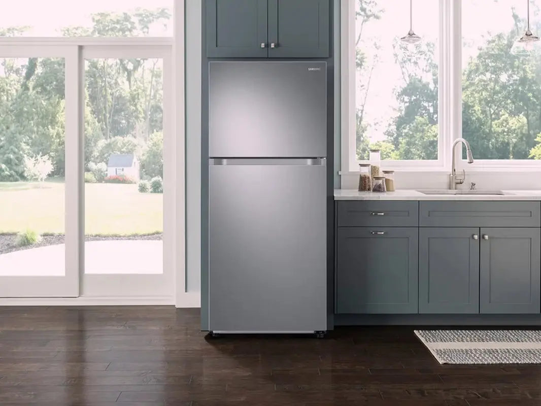 33" Top Freezer Refrigerator 21 Cu. Ft. Energy Star Refrigerator, Custom Panels Not Included | Fridge.com