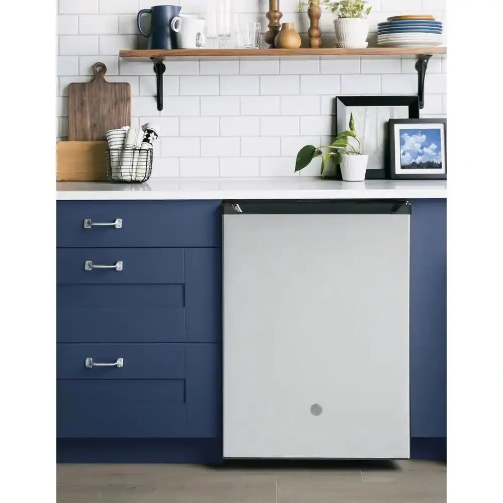 5.6 Cu. Ft. Mini Fridge in Stainless Steel | Fridge.com