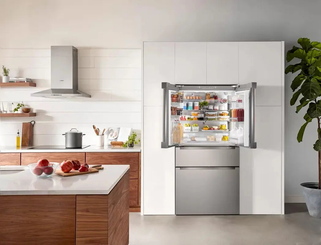 800 Series 20.5 Cu. Ft. Smart Energy Star Counter Depth French Door Refrigerator with Flexbar | Fridge.com