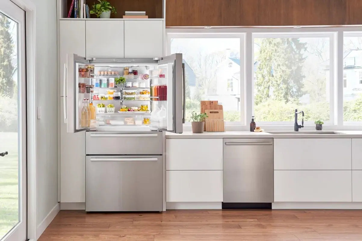 800 Series 20.5 Cu. Ft. Smart Energy Star Counter Depth French Door Refrigerator with Internal Water Dispenser | Fridge.com