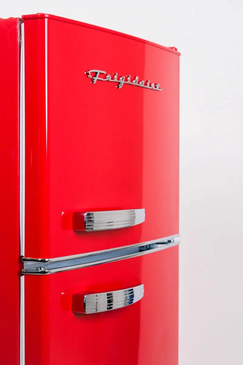 FRIGIDAIRE 7.5 Cu. Ft. Capacity Retro Fridge Freezer Combo, Apartment Size | Fridge.com