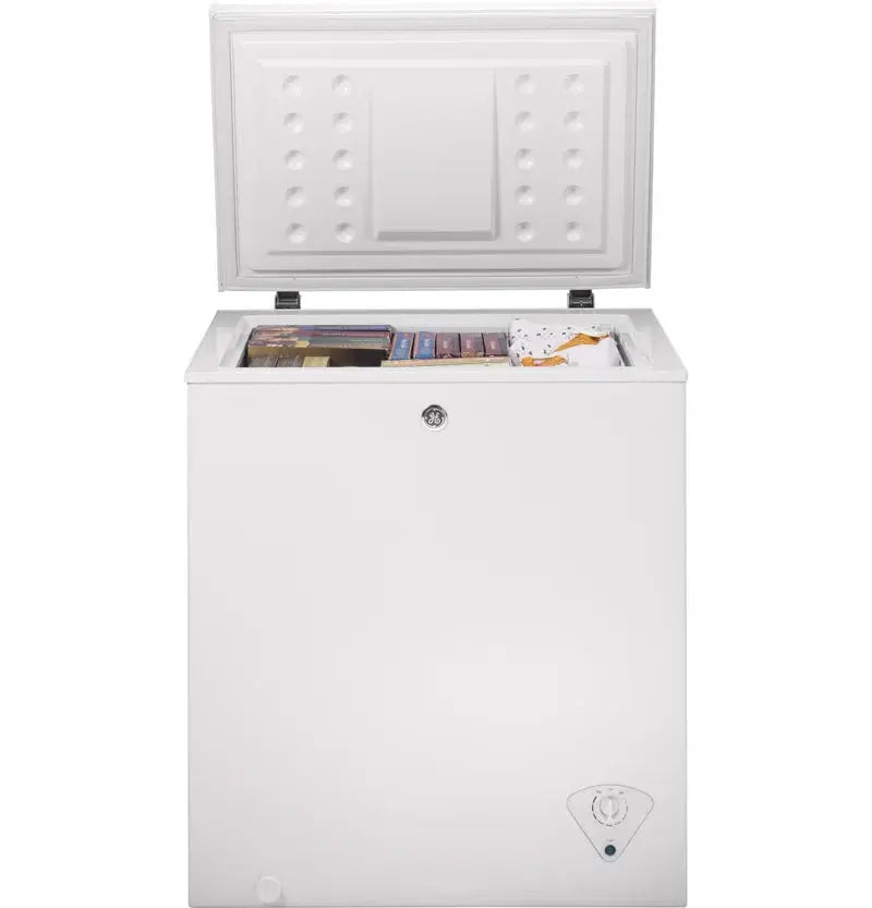 GE 5.0 Cu. Ft. Manual Defrost Chest Freezer | Fridge.com