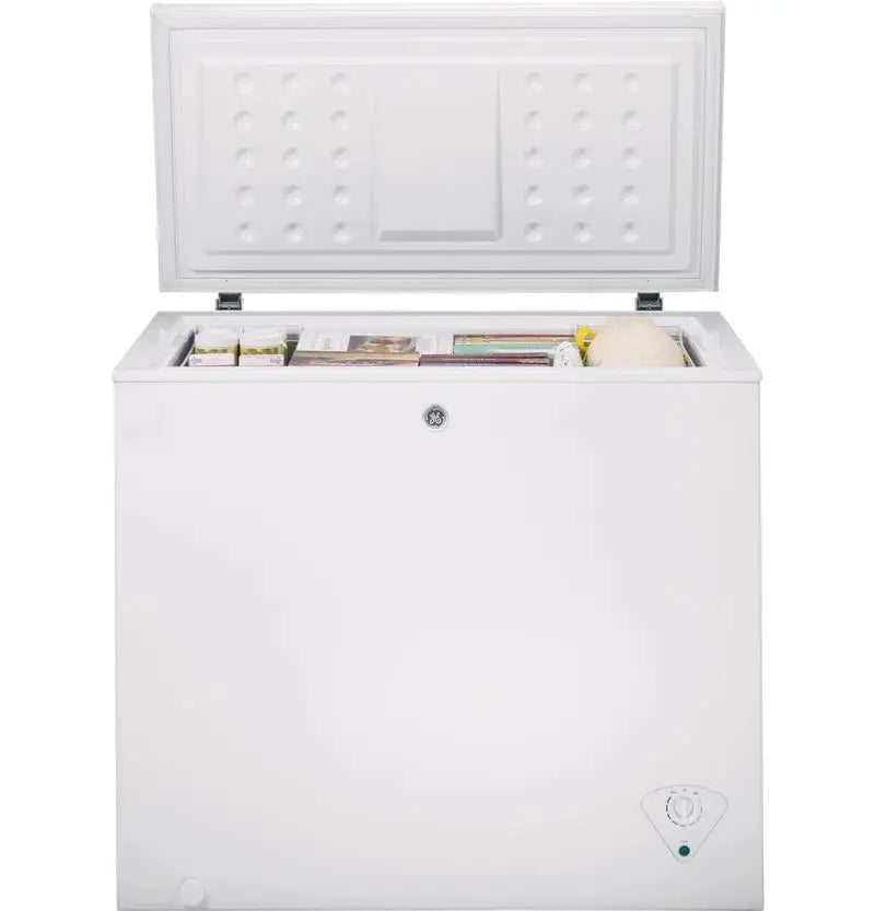 GE 7.0 Cu. Ft. Manual Defrost Chest Freezer | Fridge.com