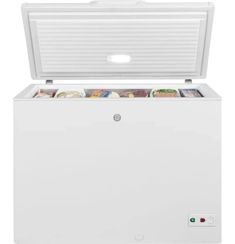 GE Appliances 10.7 Cubic Feet Cu. Ft. Garage Ready Chest Freezer with Adjustable Temperature Controls | Fridge.com