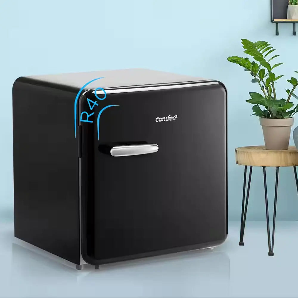 1.6 Cu. Ft. Solo Series Retro Mini Refrigerator in Black Adjustable Thermostat, ENERGY STAR for Bedroom/Dorm/Garage | Fridge.com