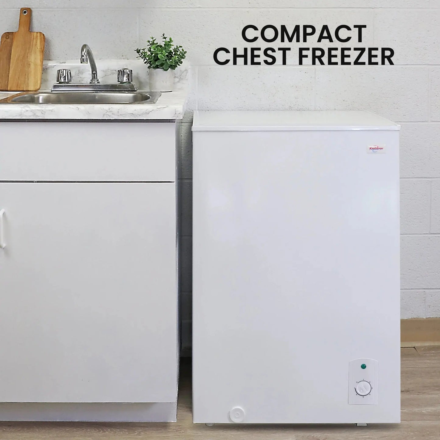 Koolatron Chest Freezer 5.0 Cu Ft, Compact Freezer (155L) White, Manual Defrost | Fridge.com