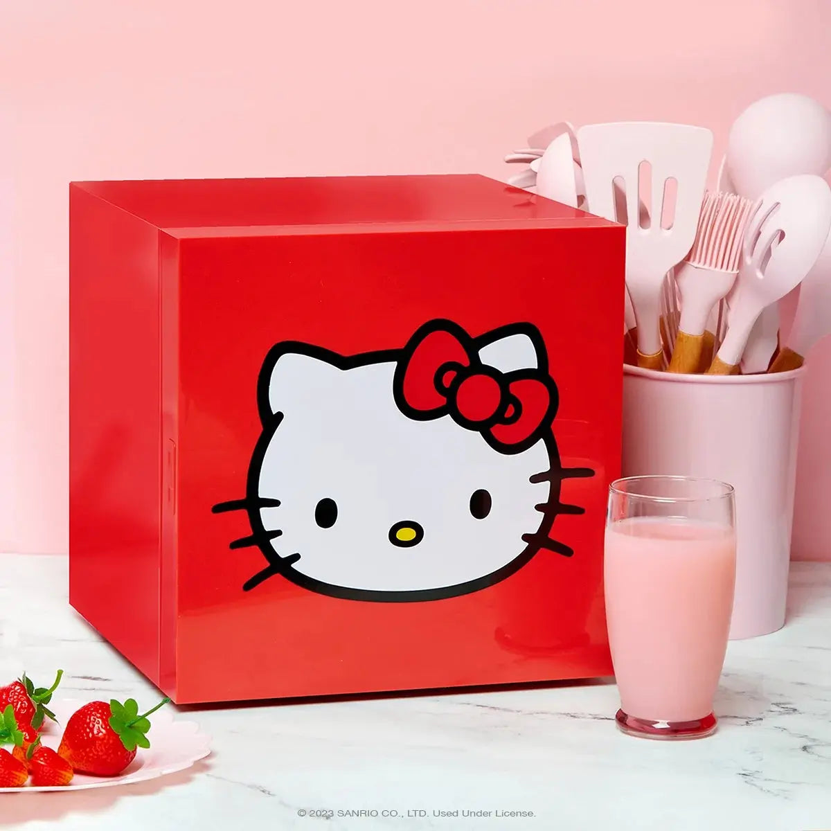 Hello Kitty on sale Mini fridge