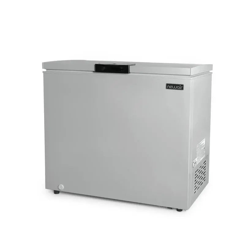 Newair 7 Cubic Feet Cu. Ft. Garage Ready Chest Freezer with Adjustable Temperature Controls | Fridge.com