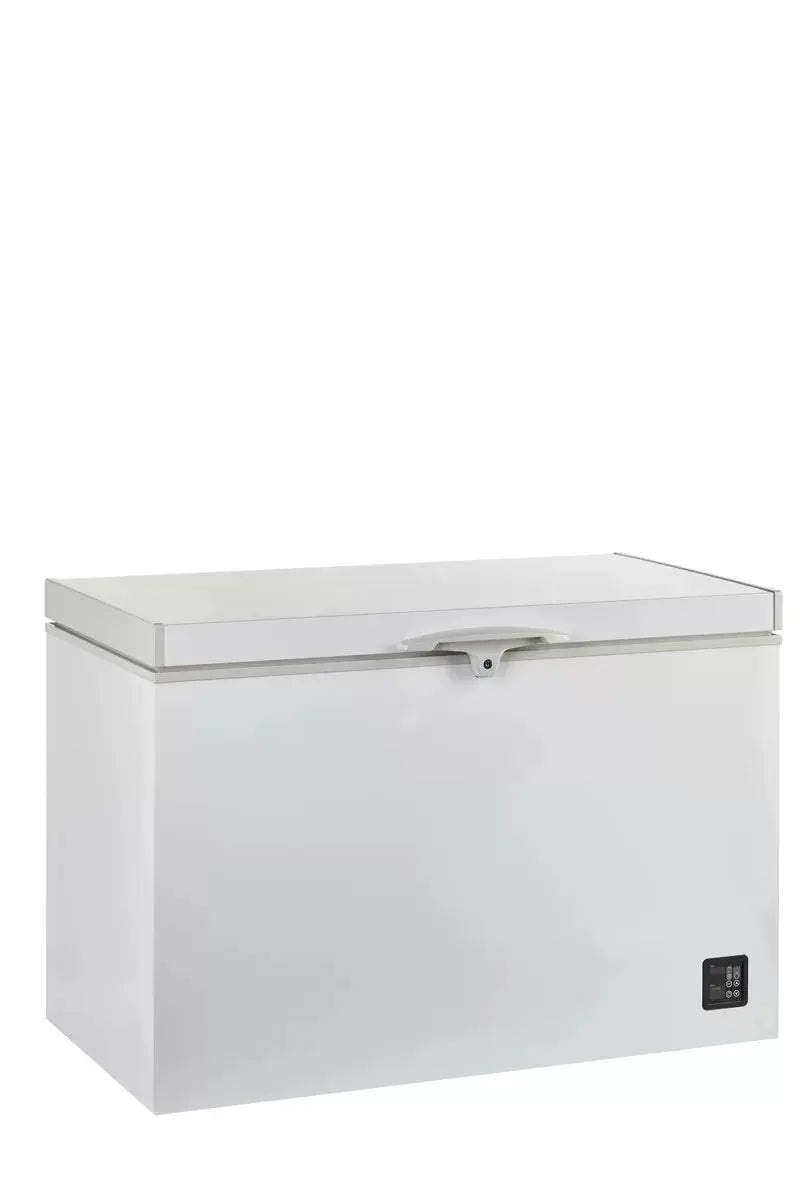 Off-Grid 45.7" Solar Powered DC 9.3 Cu. Ft. Freestanding Chest Freezer | Fridge.com